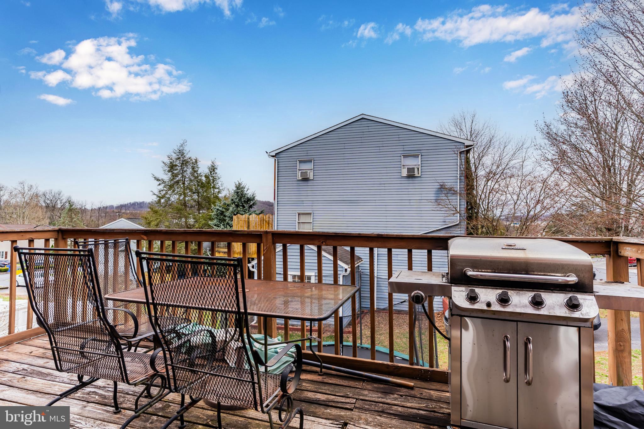 VALLEY GREEN VILLAGE - Residential