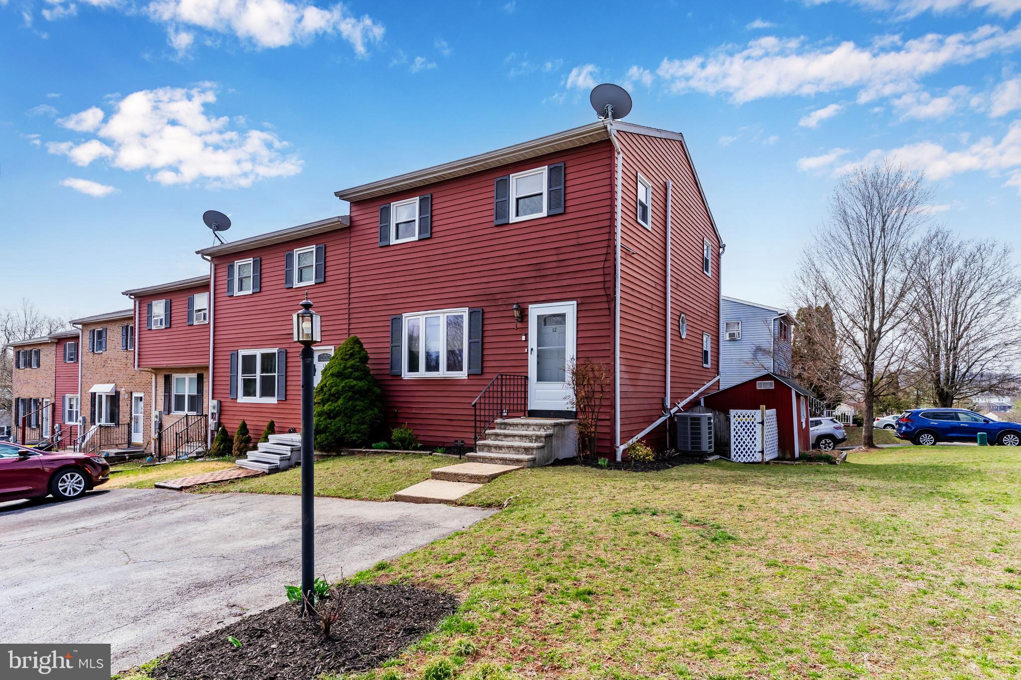 VALLEY GREEN VILLAGE - Residential