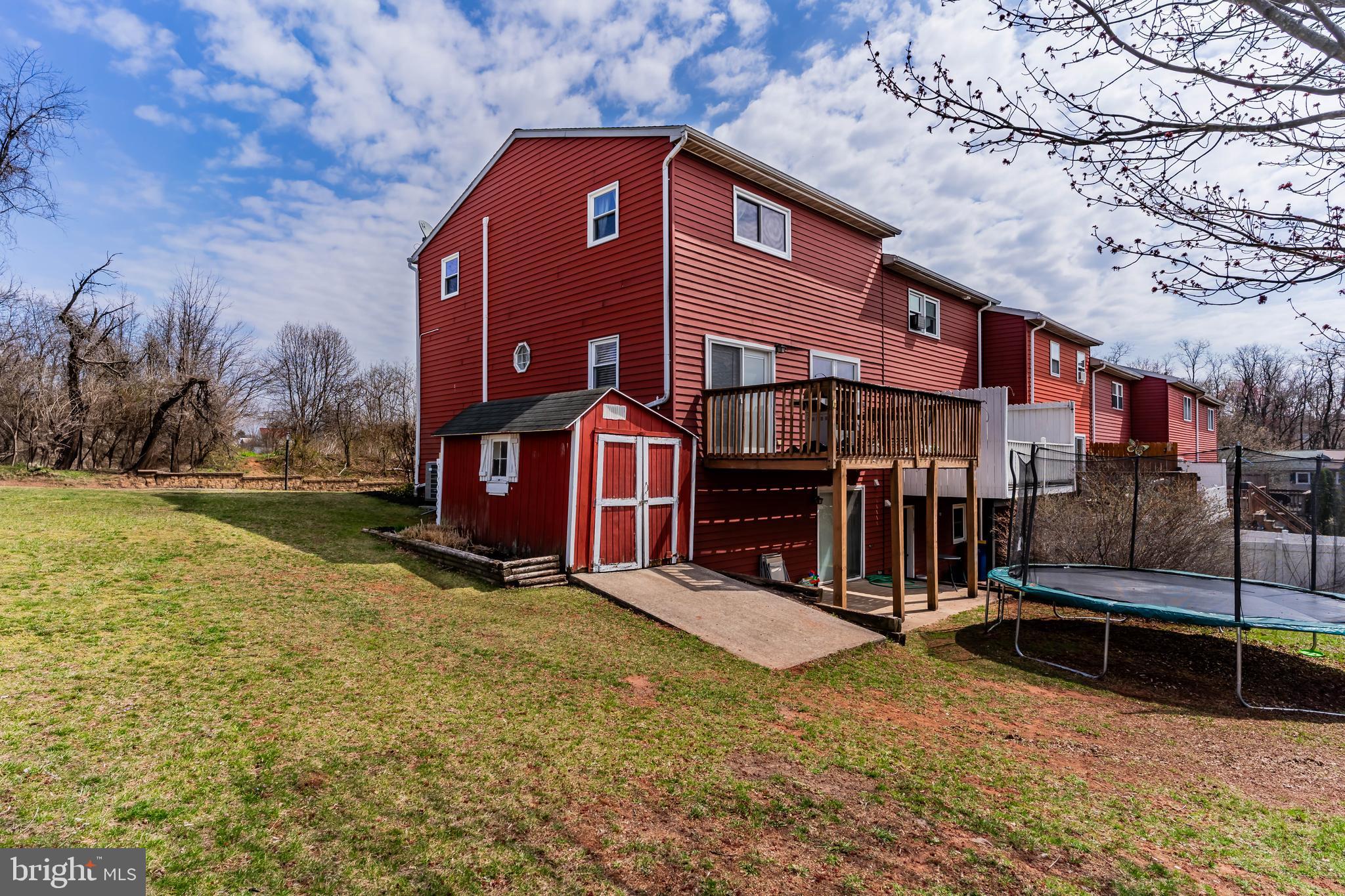 VALLEY GREEN VILLAGE - Residential