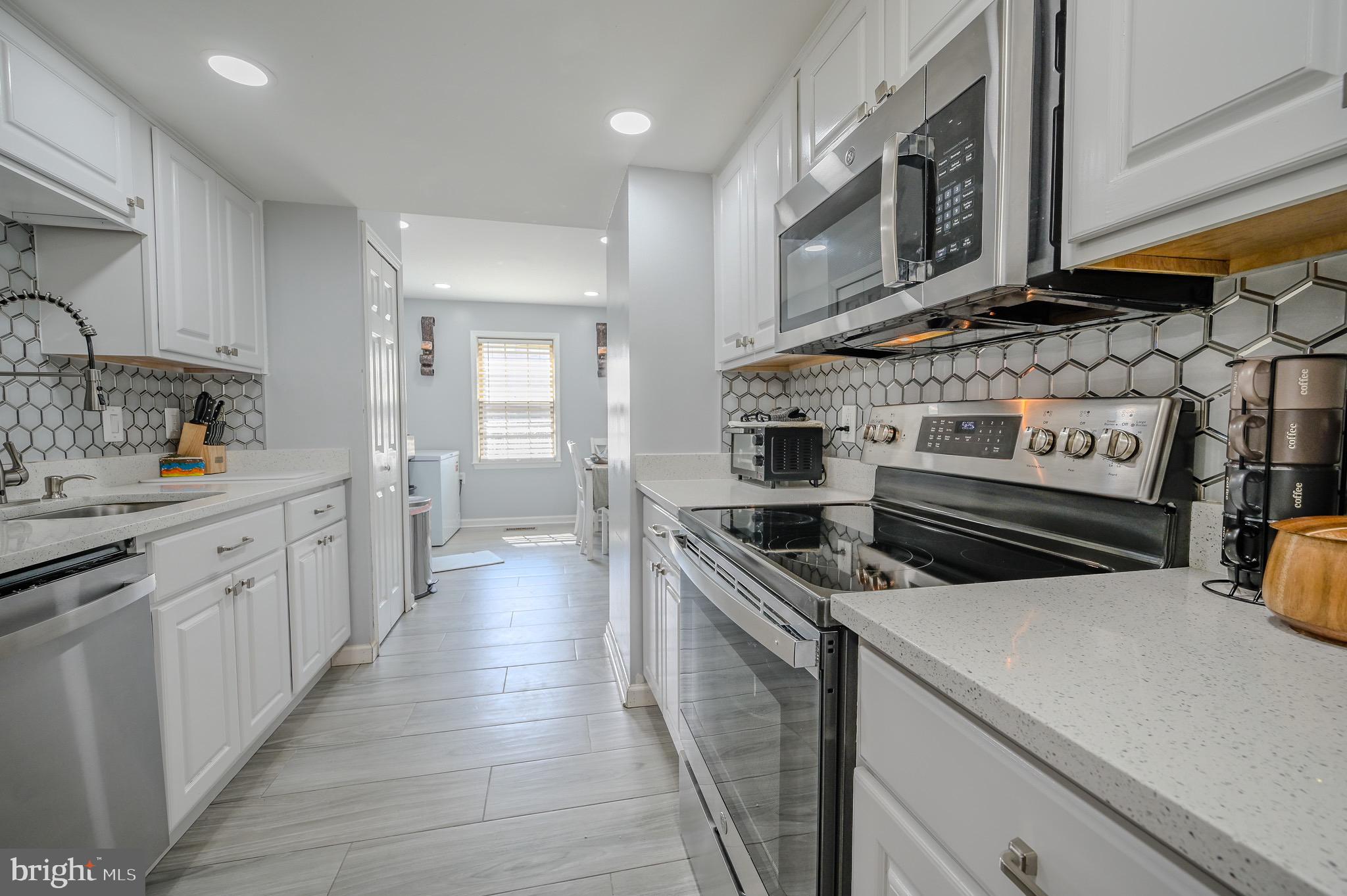 LAKE RIDGE - Residential Lease