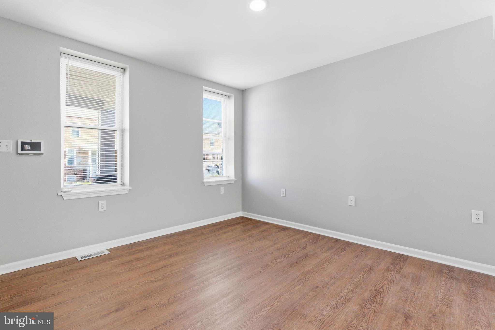 CLIFTON - Residential