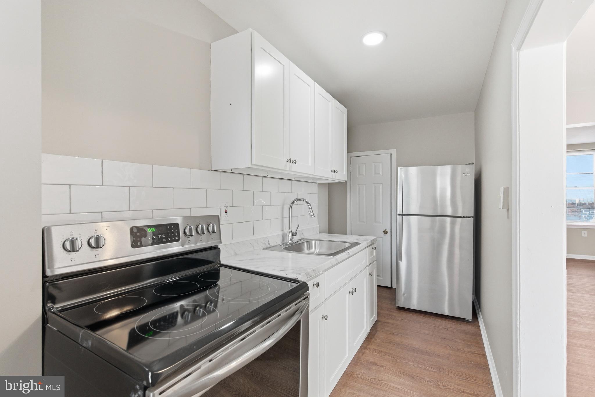 CLIFTON - Residential