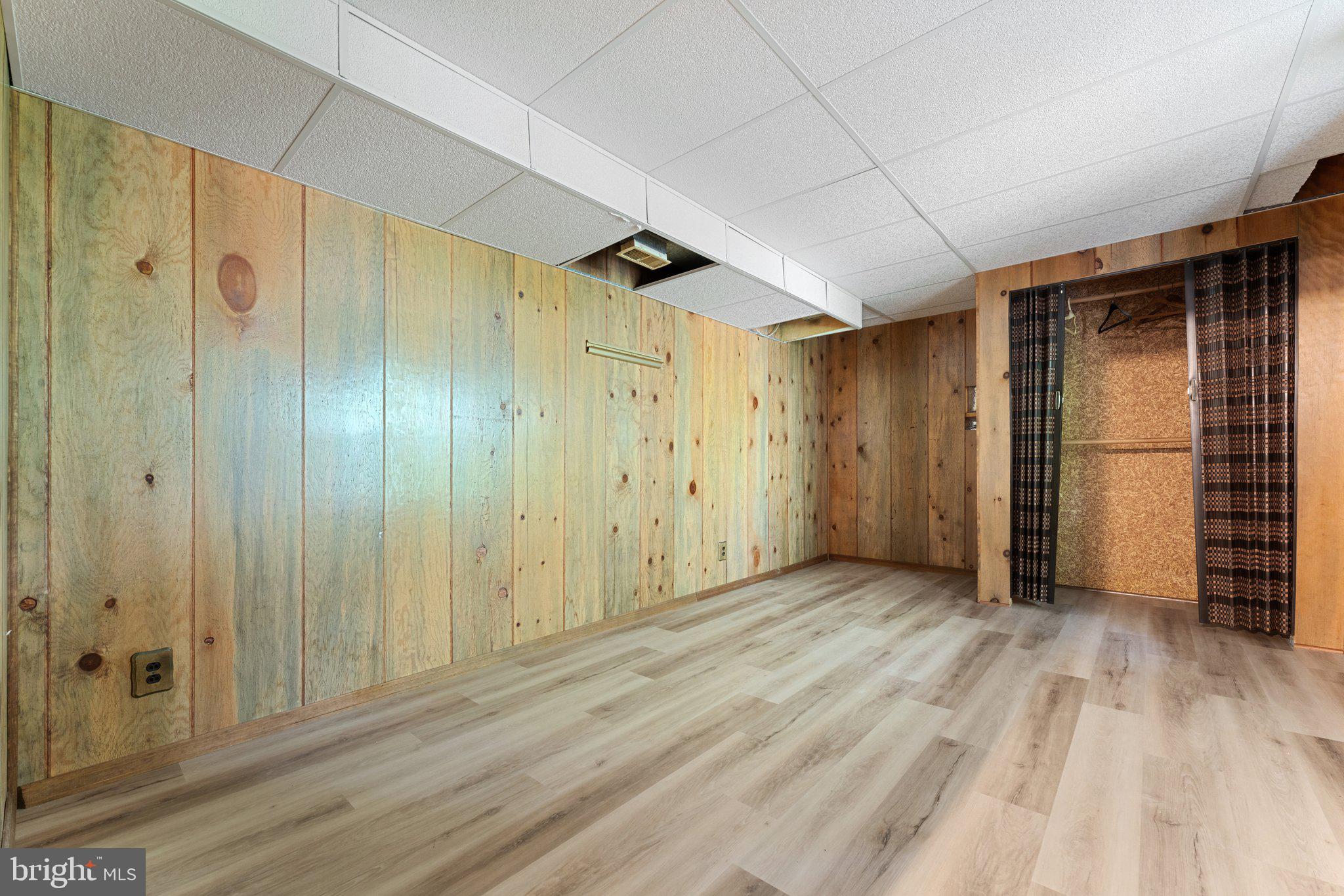 LAKE RIDGE - Residential