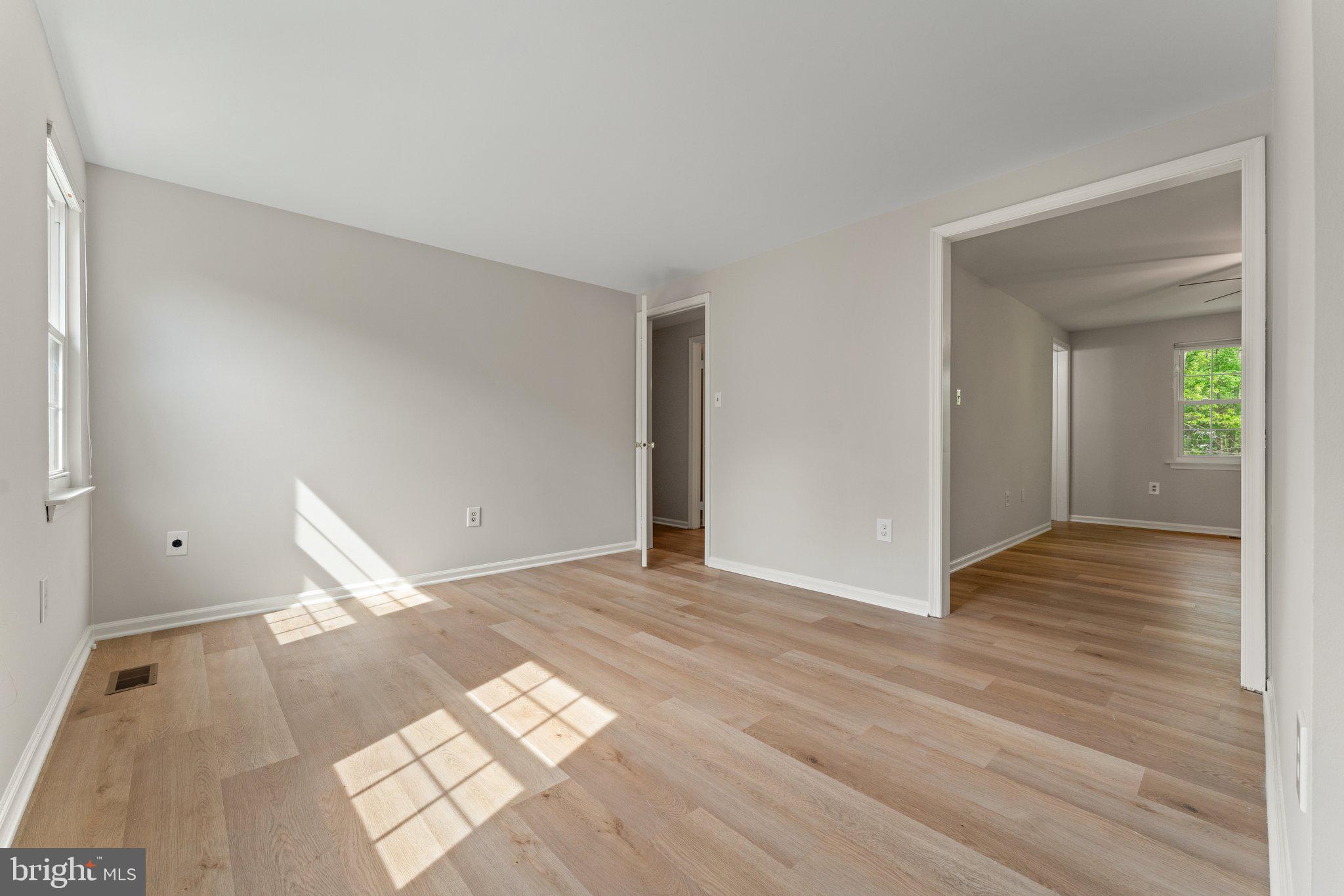 LAKE RIDGE - Residential