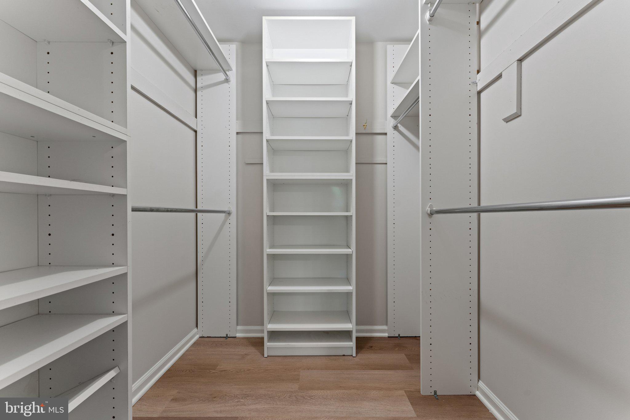 LAKE RIDGE - Residential