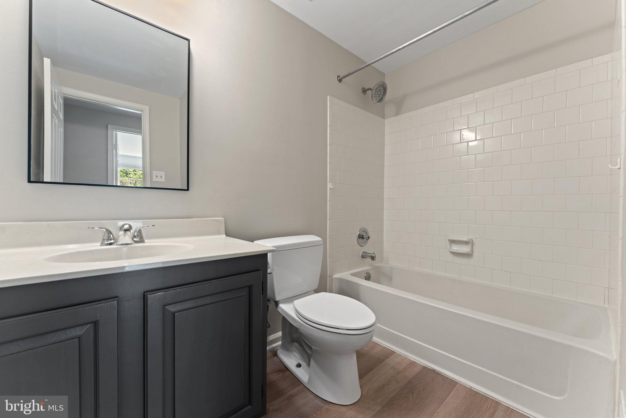 LAKE RIDGE - Residential