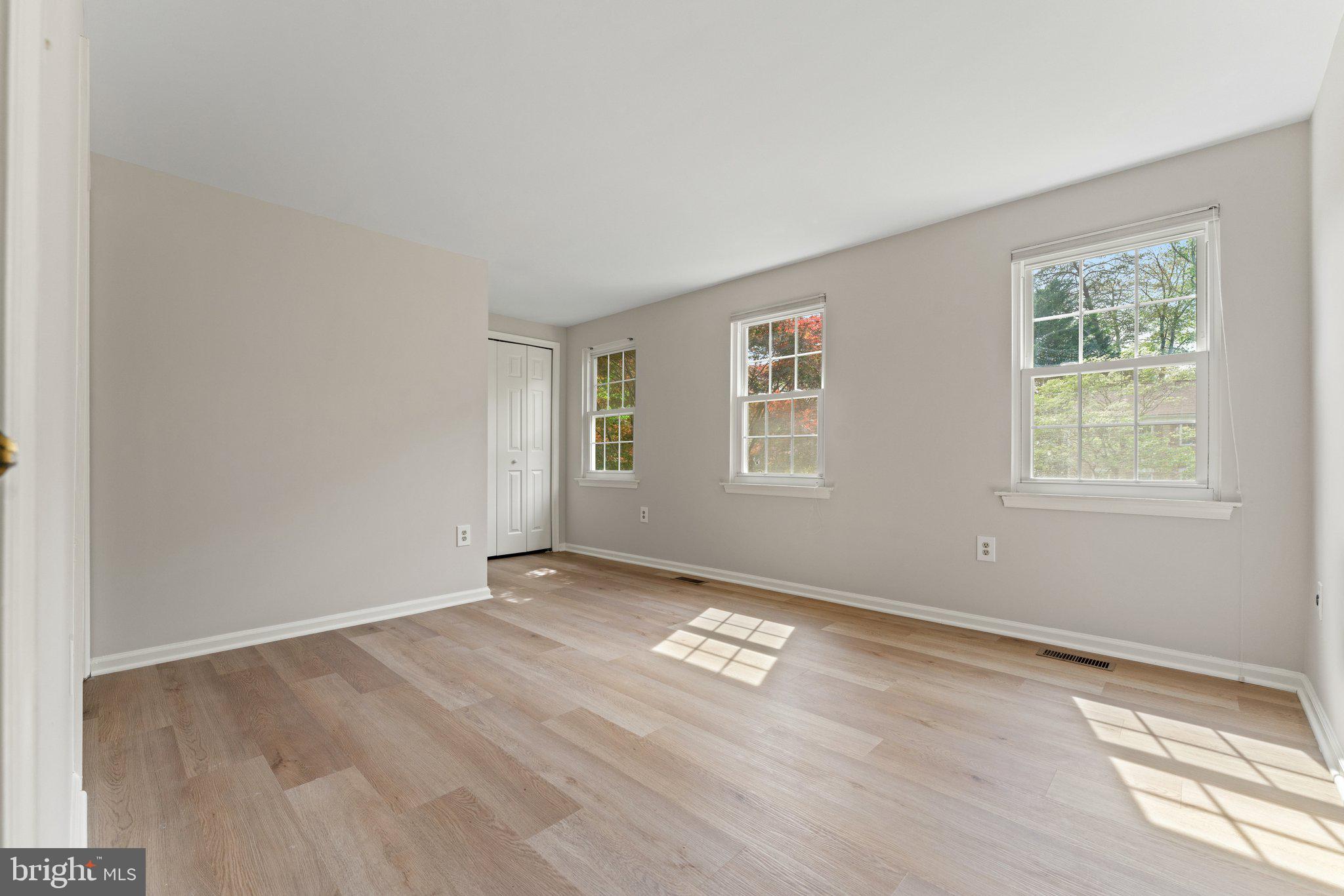 LAKE RIDGE - Residential