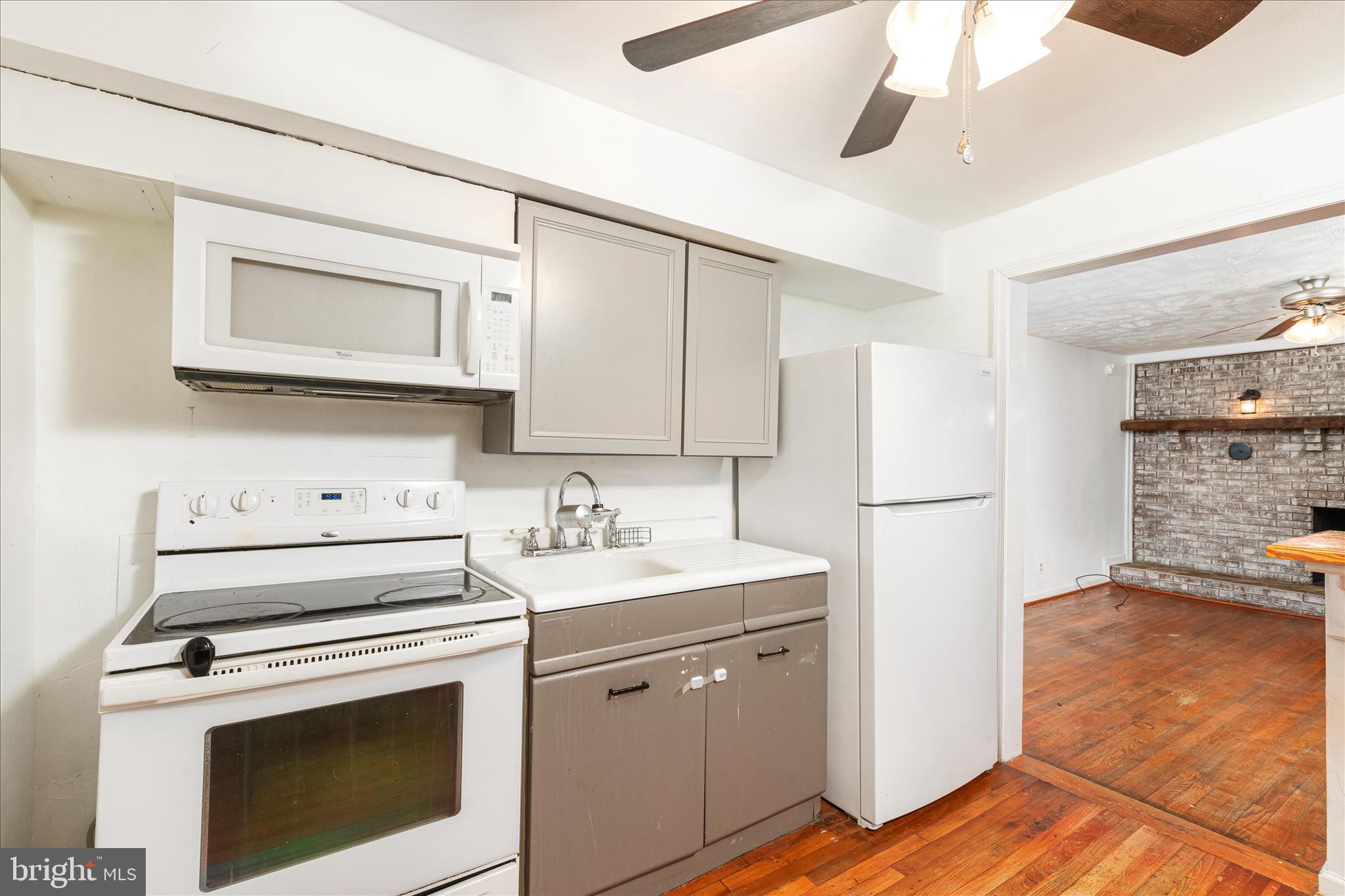 DOWNING ESTATES - Residential