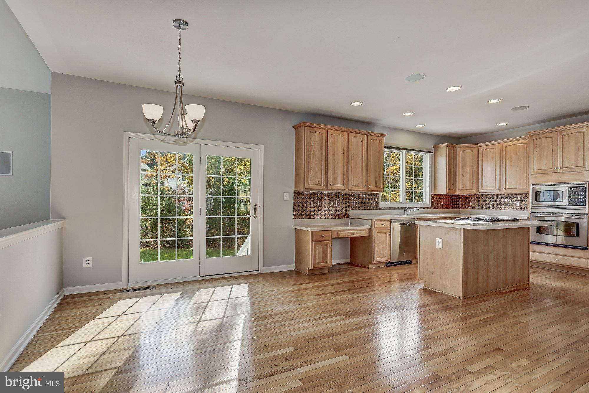 BELMONT COUNTRY CLUB - Residential Lease