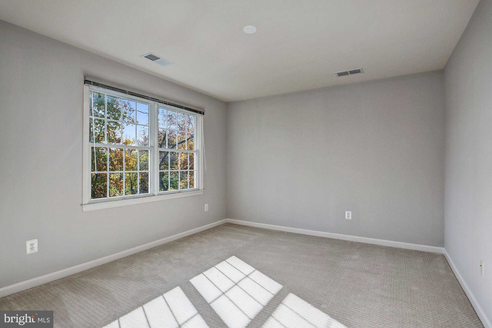 BELMONT COUNTRY CLUB - Residential Lease