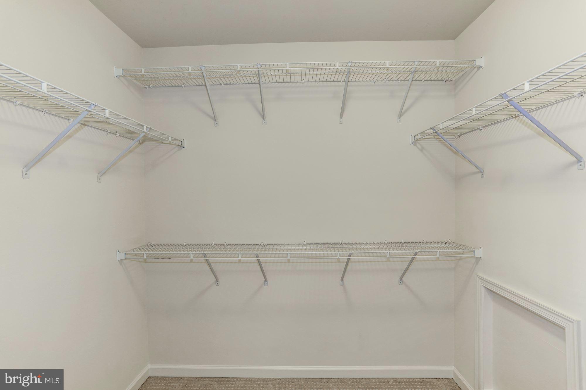 BELMONT COUNTRY CLUB - Residential Lease