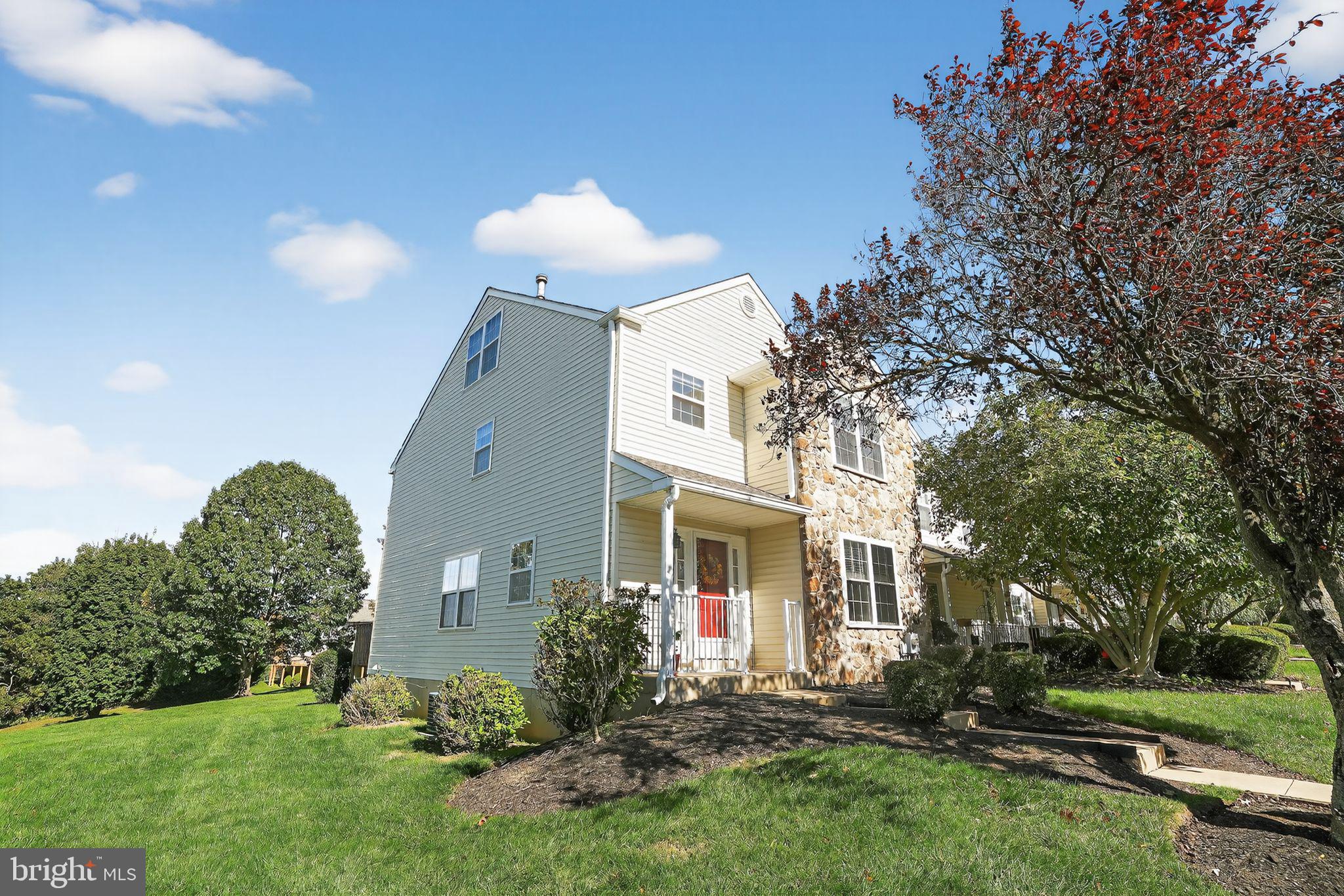 850 AMBER LANE