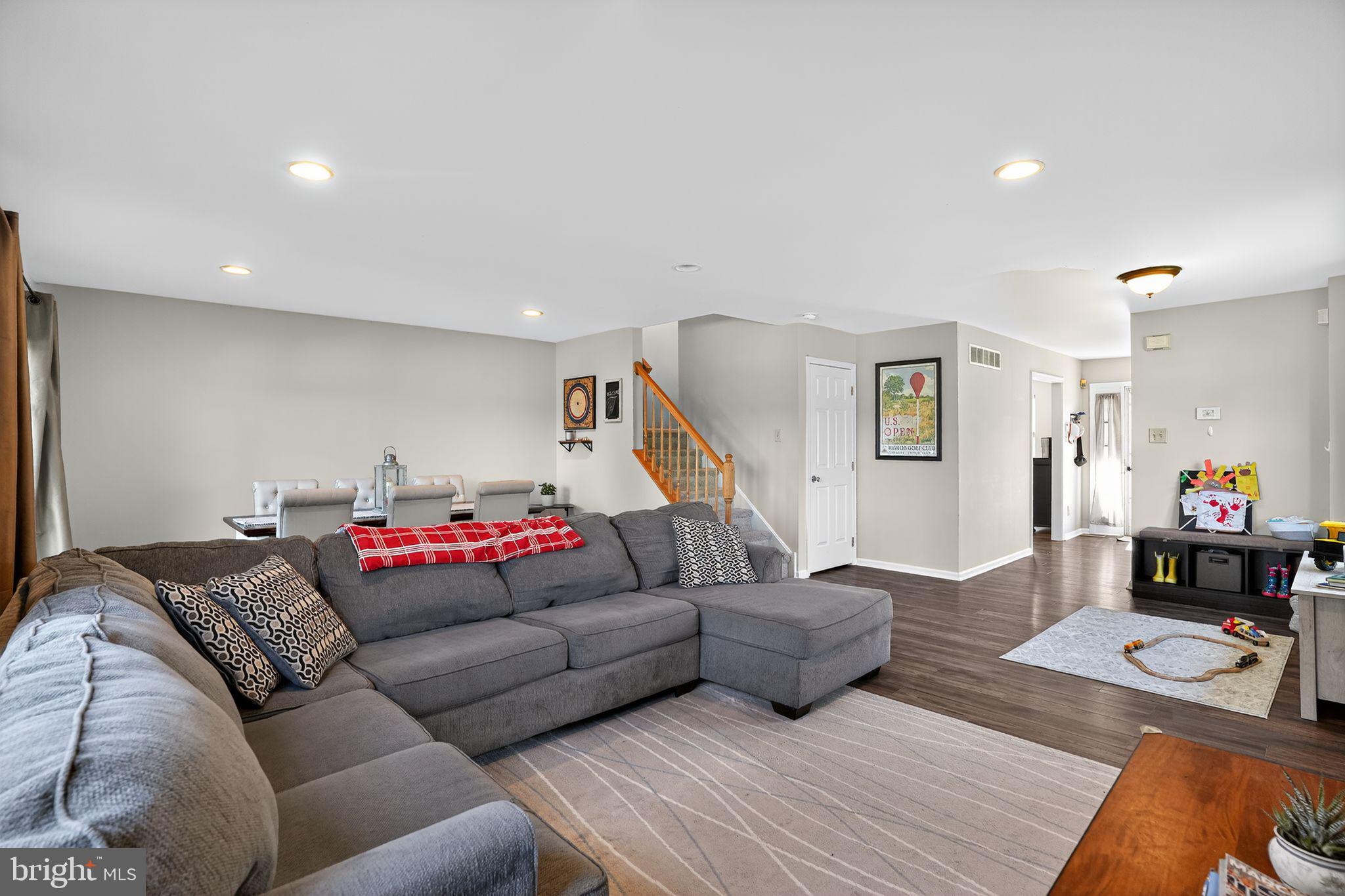 850 AMBER LANE