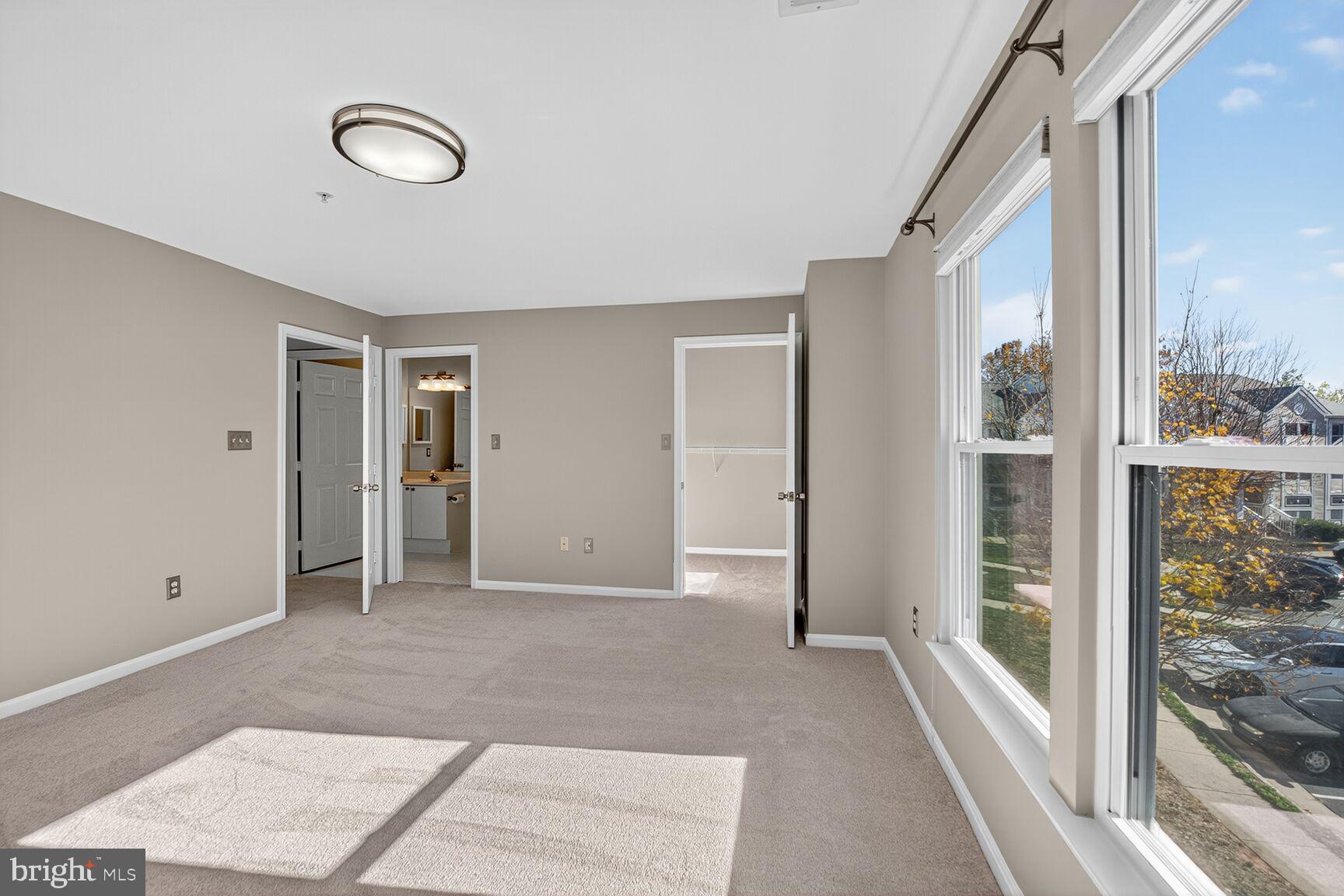 LAKESHORE CONDO - Residential Lease