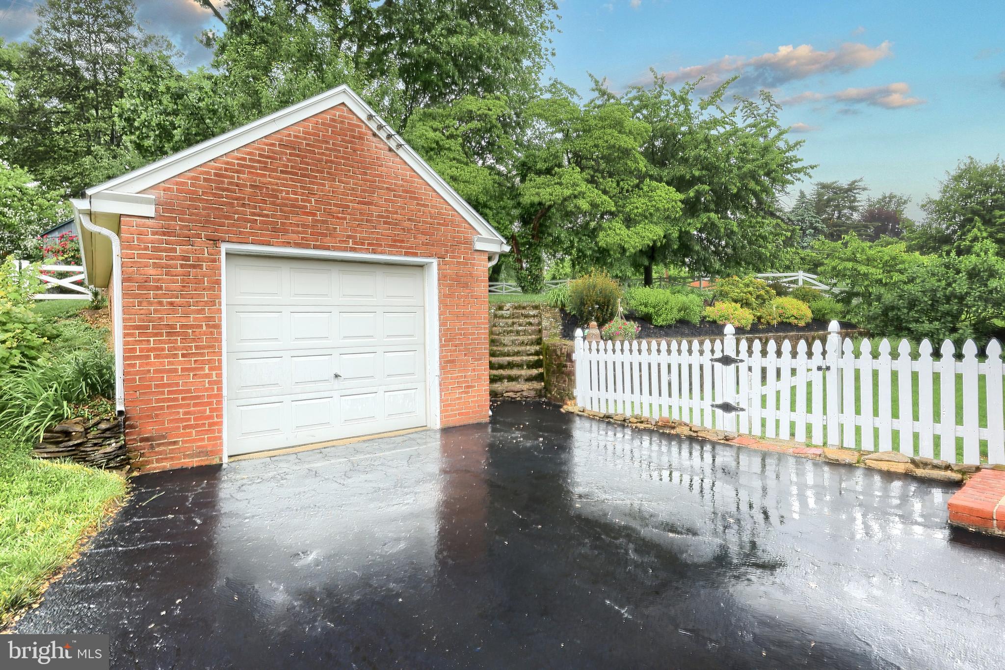 1522 HOLLYWOOD PARKWAY