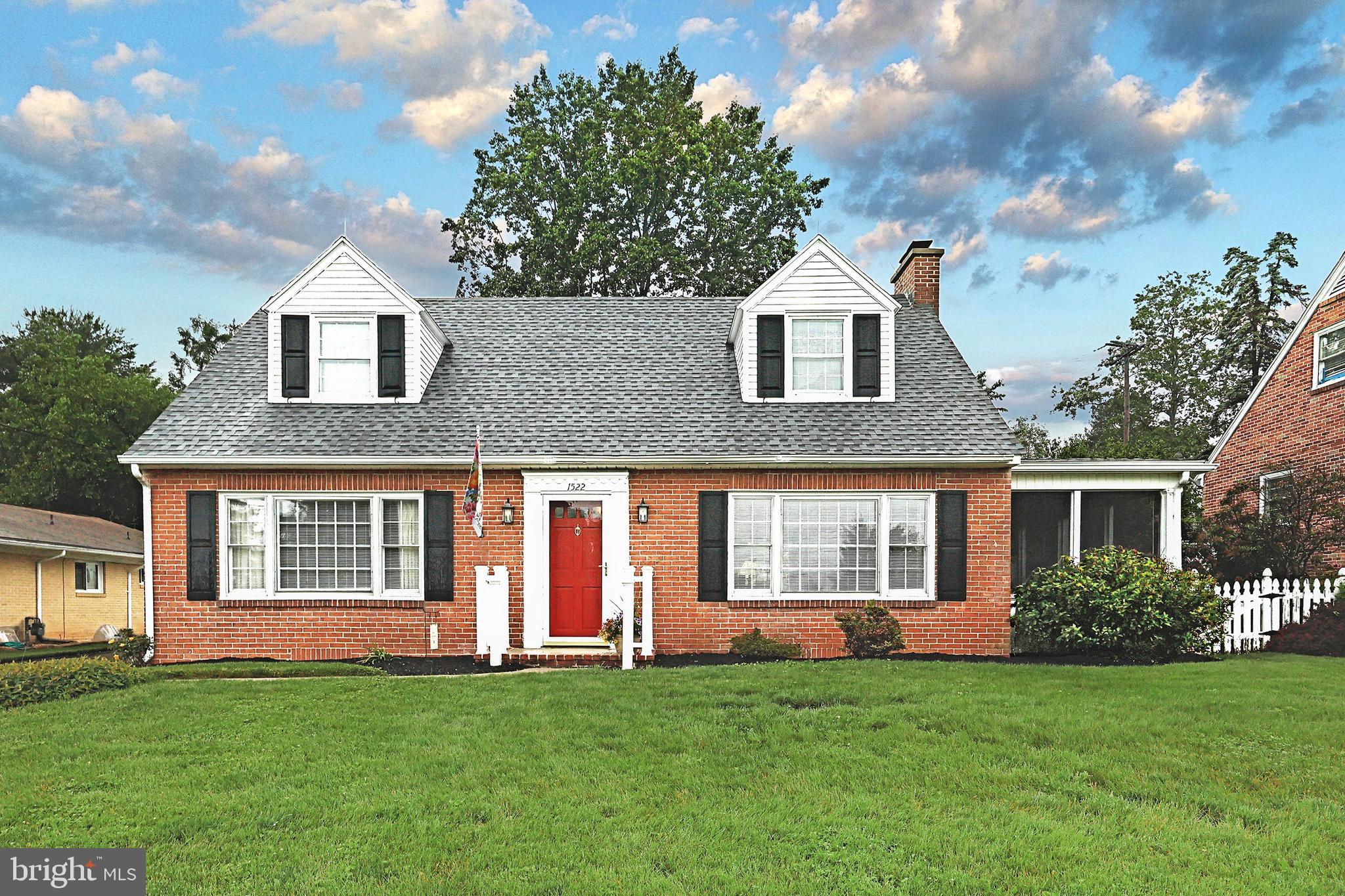 1522 HOLLYWOOD PARKWAY