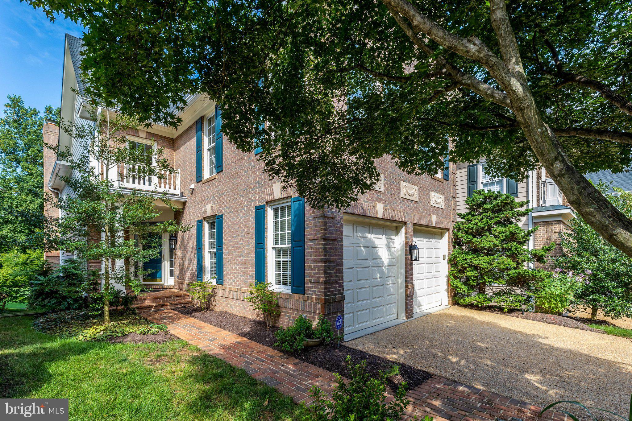 20251 WATER MARK PLACE