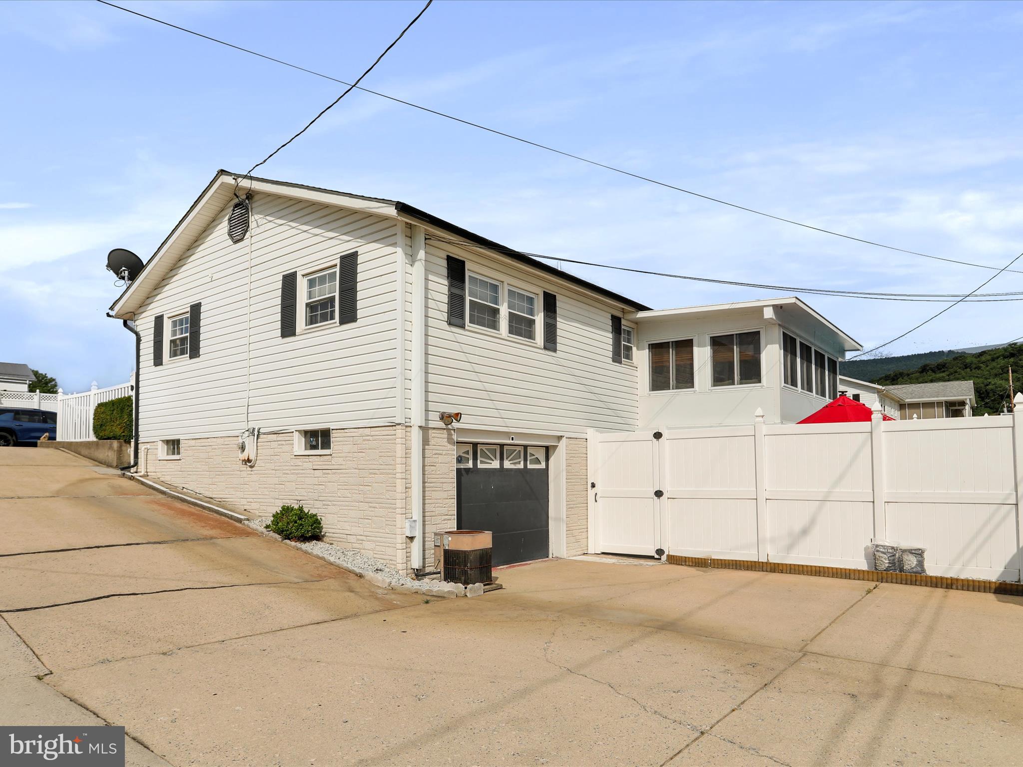 AIRPORT ADDITION - Residential