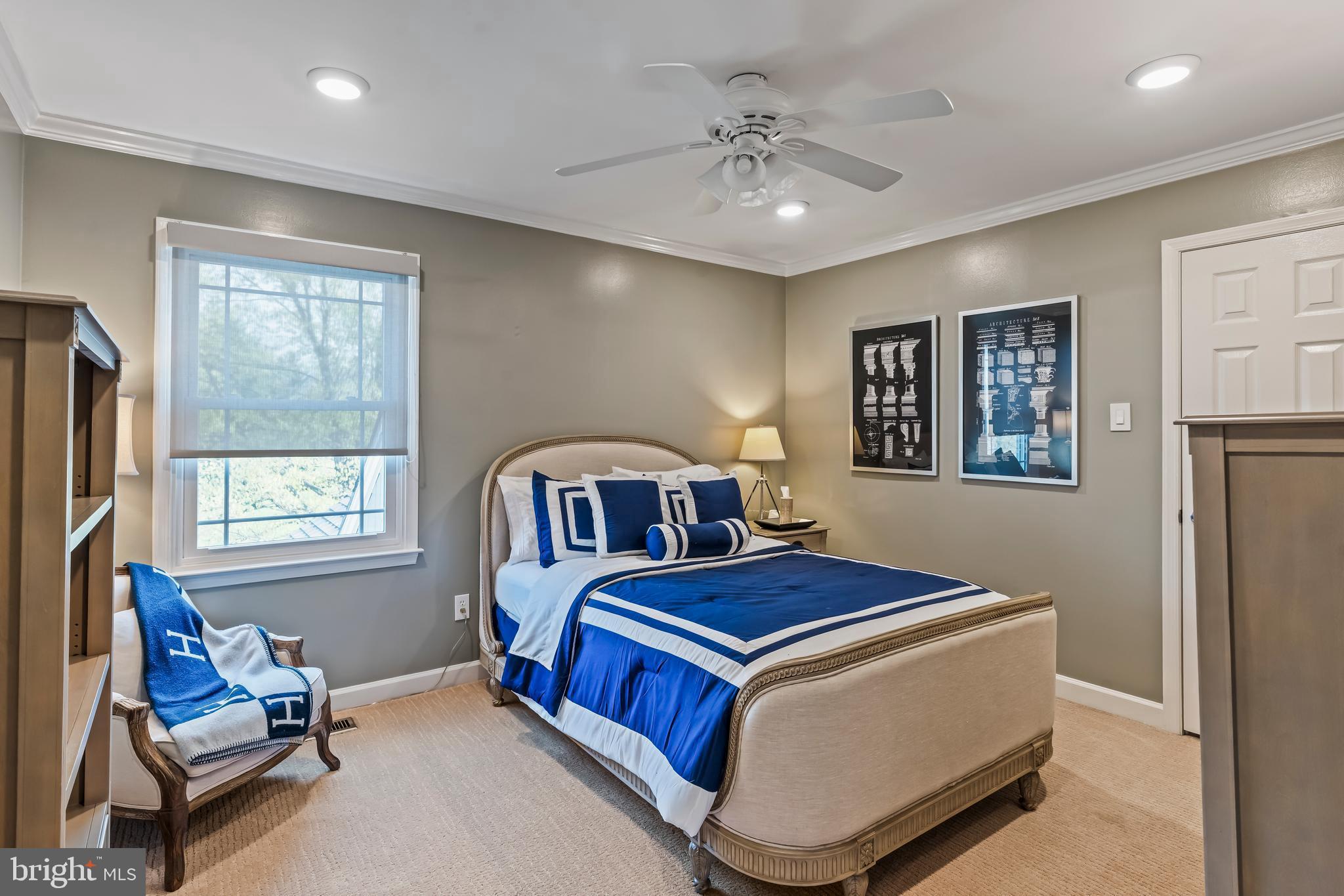 THE RIDINGS - Residential