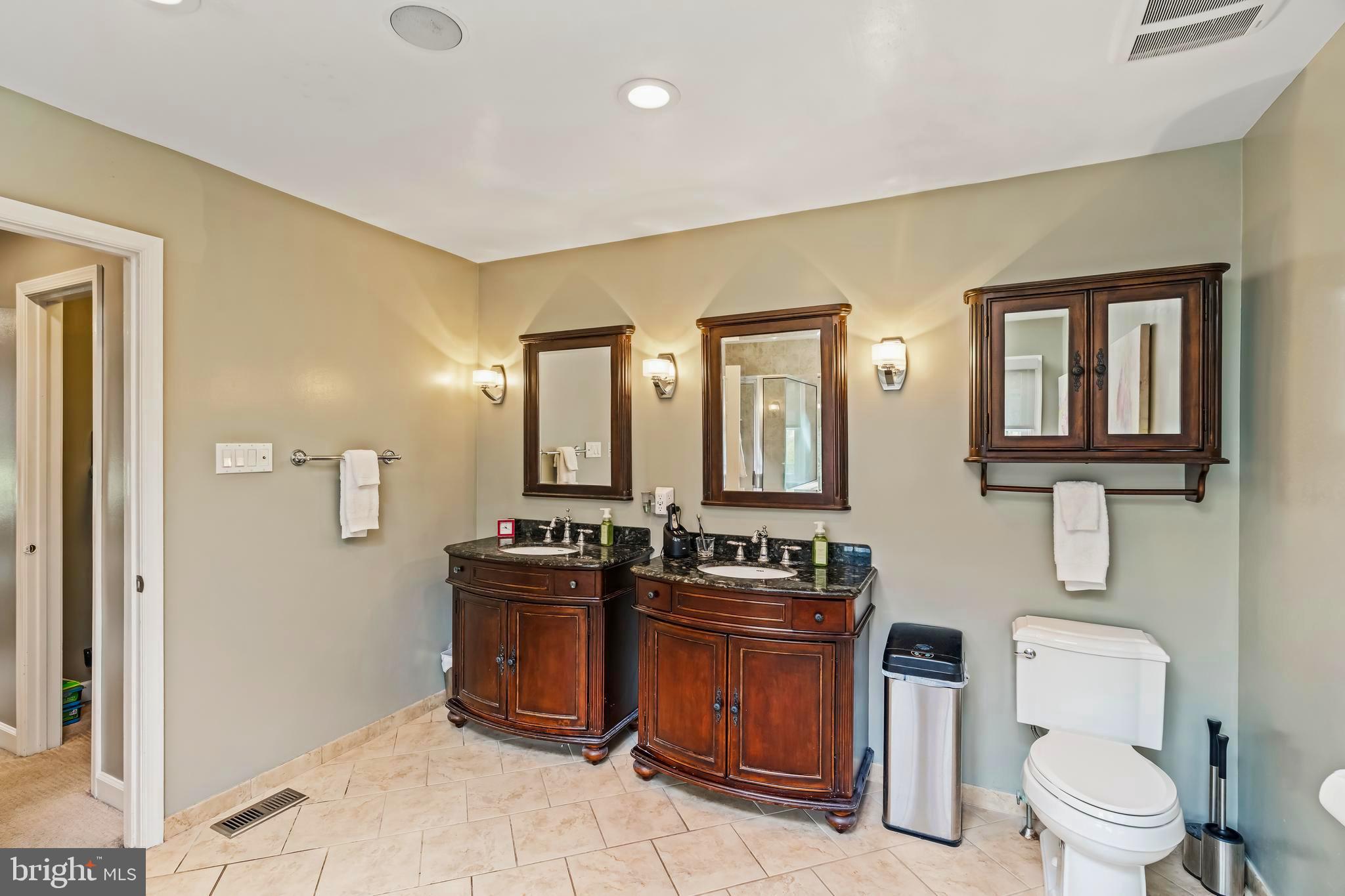 THE RIDINGS - Residential