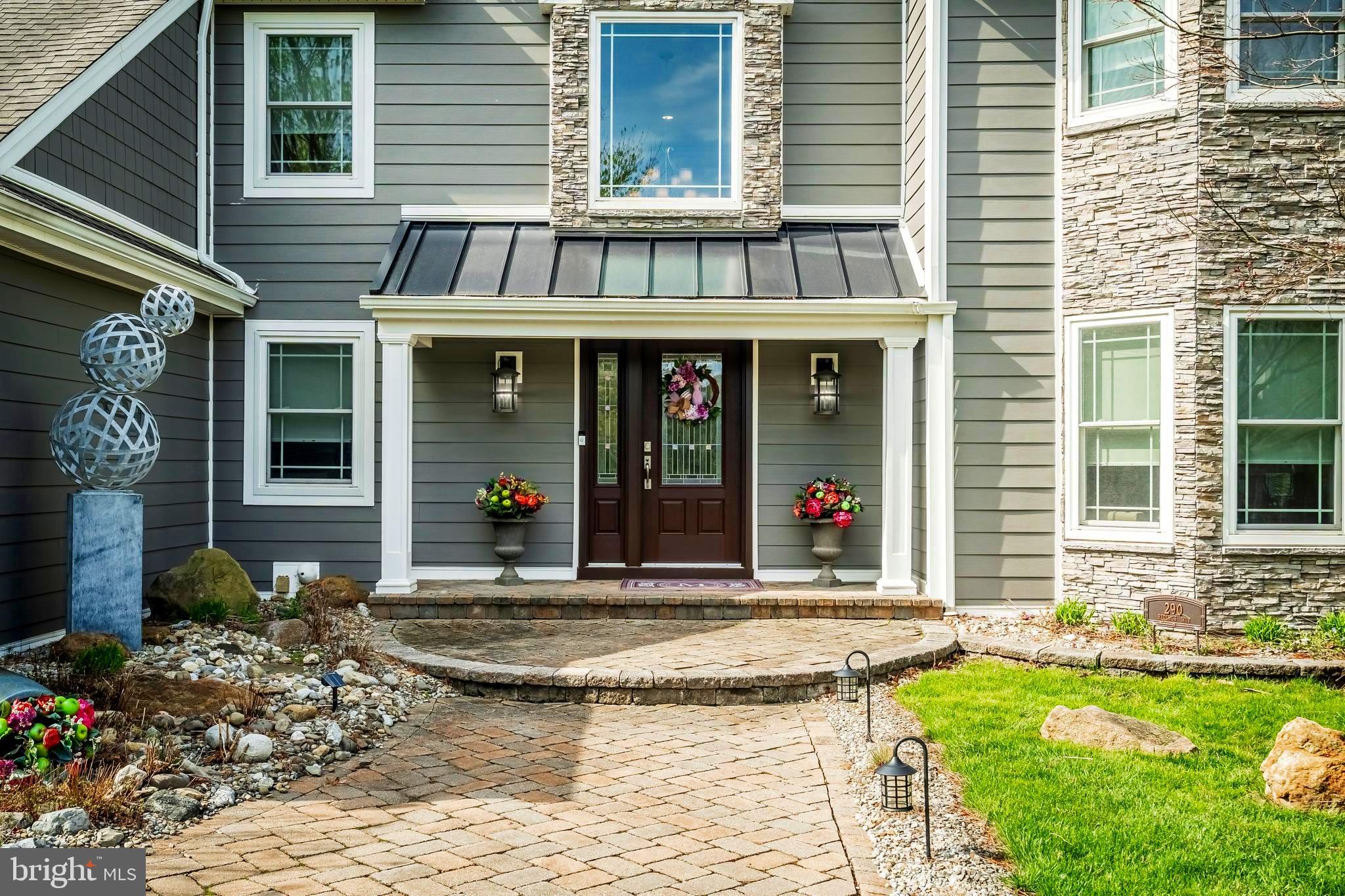 THE RIDINGS - Residential