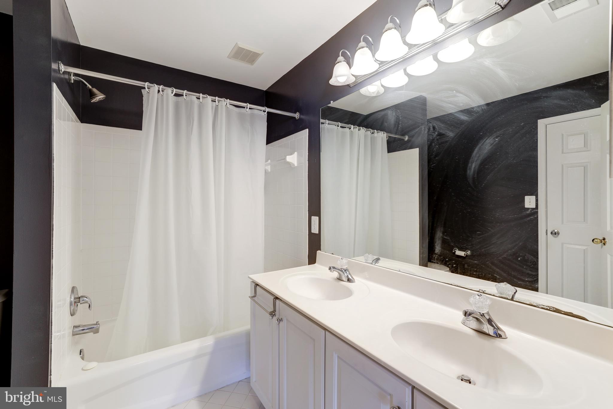 POTOMAC STATION - Residential Lease