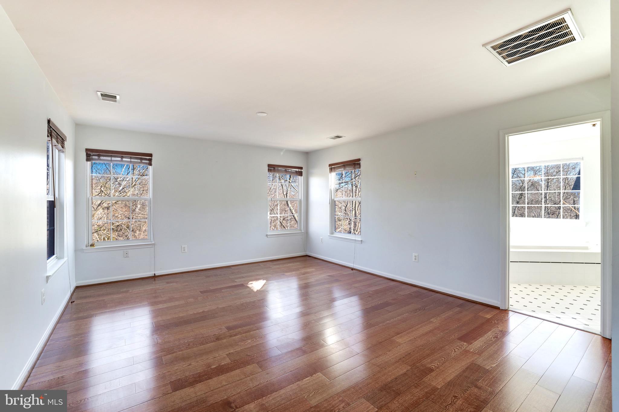 POTOMAC STATION - Residential Lease