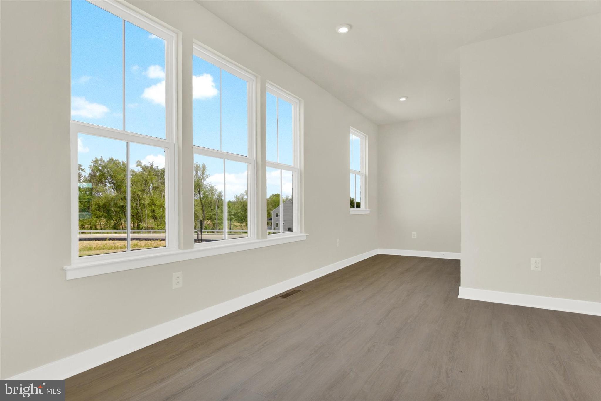 ABERDEEN OVERLOOK - Residential