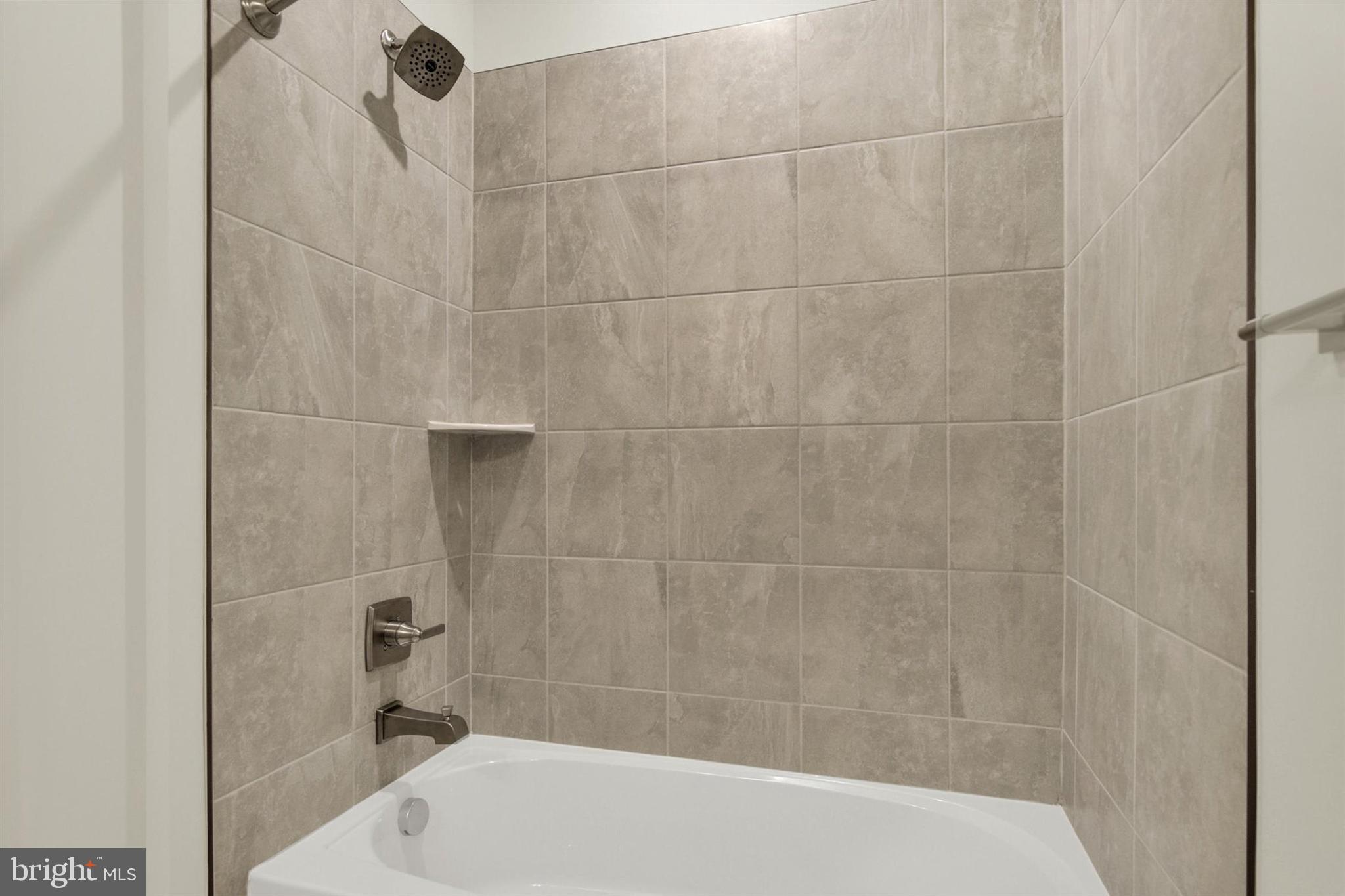 ABERDEEN OVERLOOK - Residential