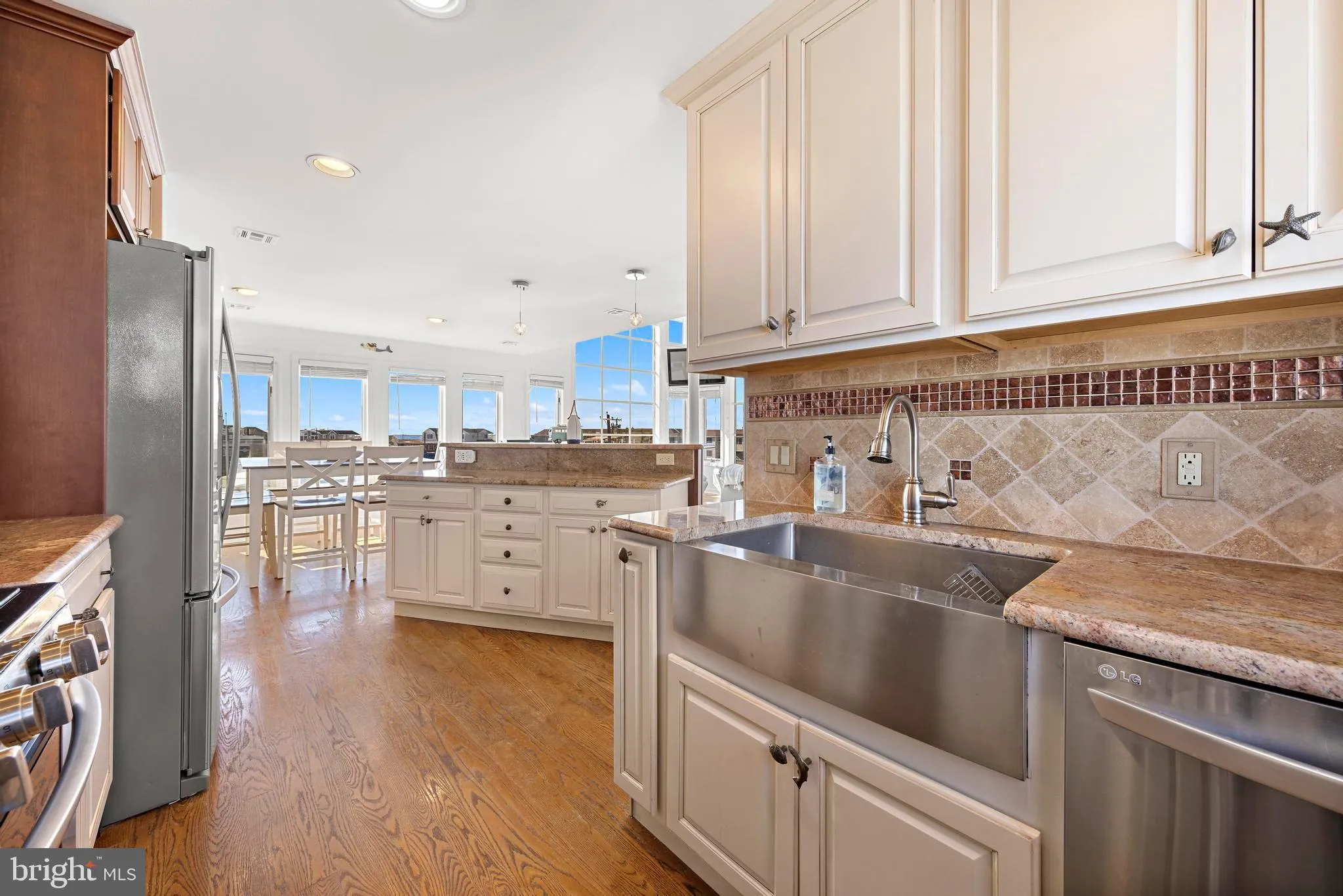 Beach Haven, New Jersey 08008, United States, 4 Bedrooms Bedrooms, ,4 BathroomsBathrooms,Residential,Active,233948