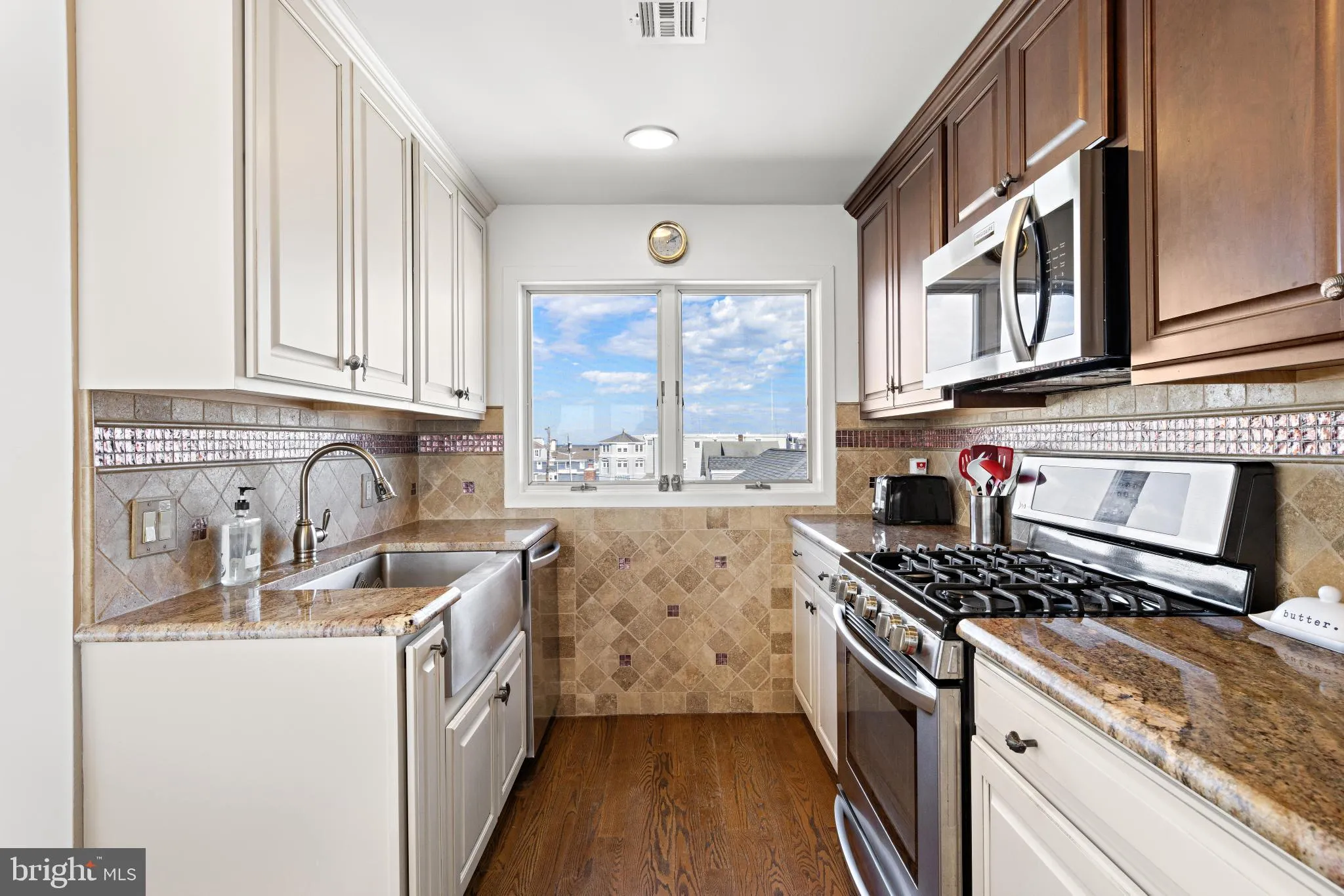 Beach Haven, New Jersey 08008, United States, 4 Bedrooms Bedrooms, ,4 BathroomsBathrooms,Residential,Active,233948