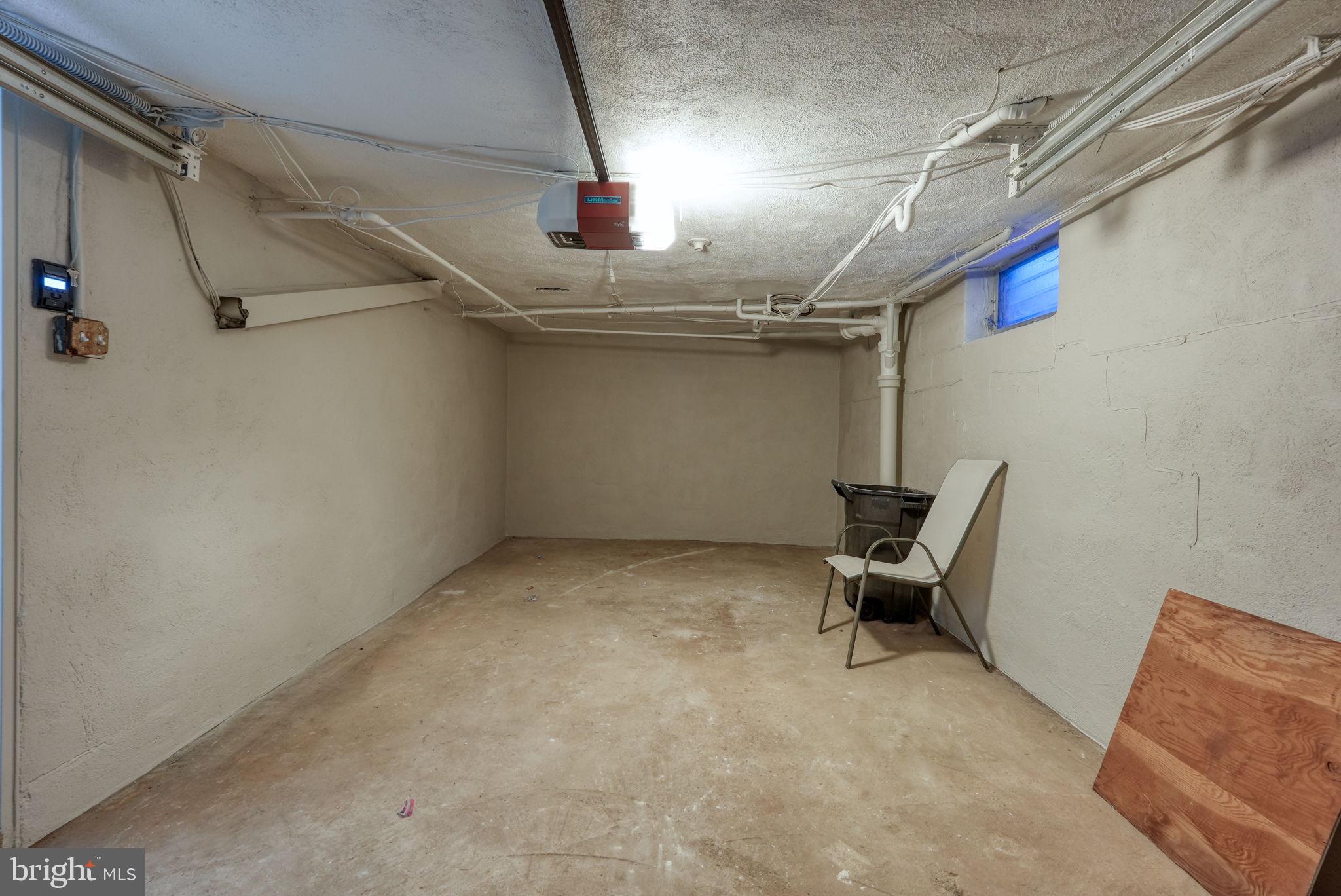 PHILADELPHIA (NORTHEAST) - Residential