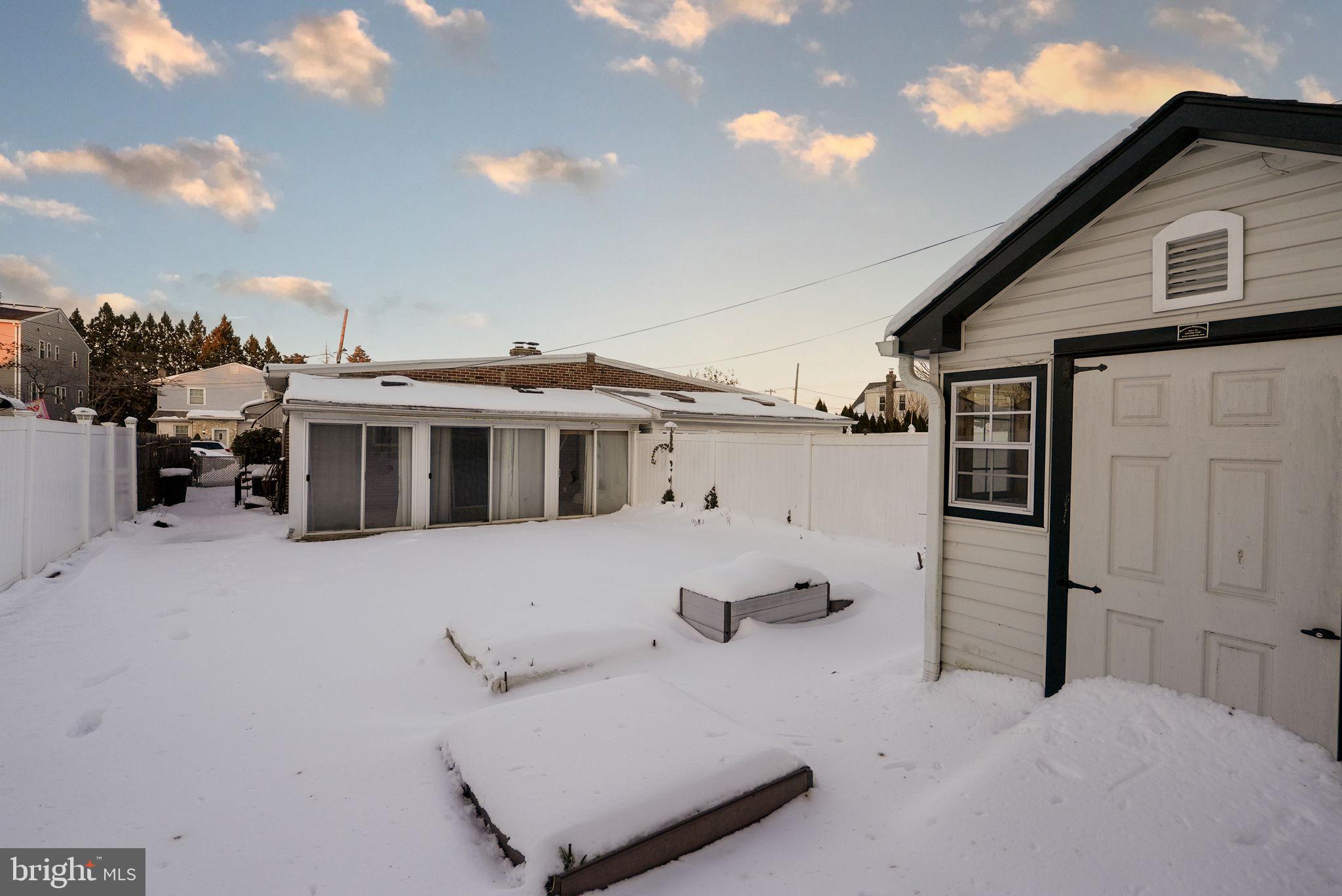 PHILADELPHIA (NORTHEAST) - Residential