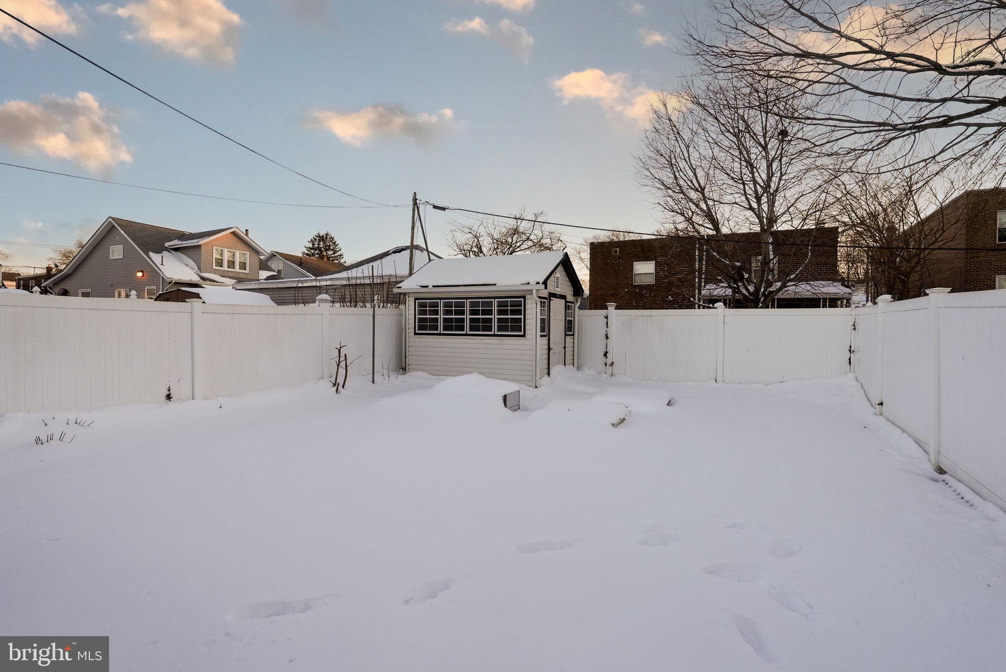 PHILADELPHIA (NORTHEAST) - Residential