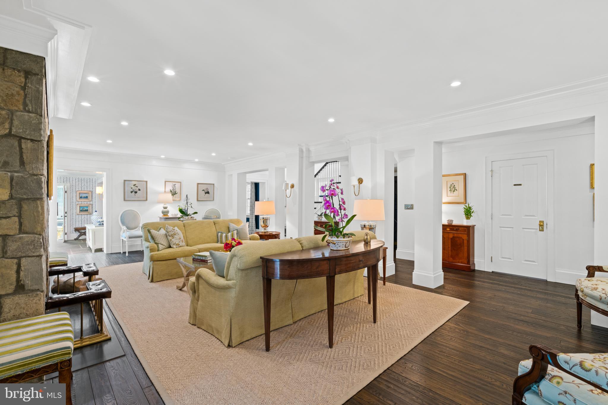 FOXHALL - Residential