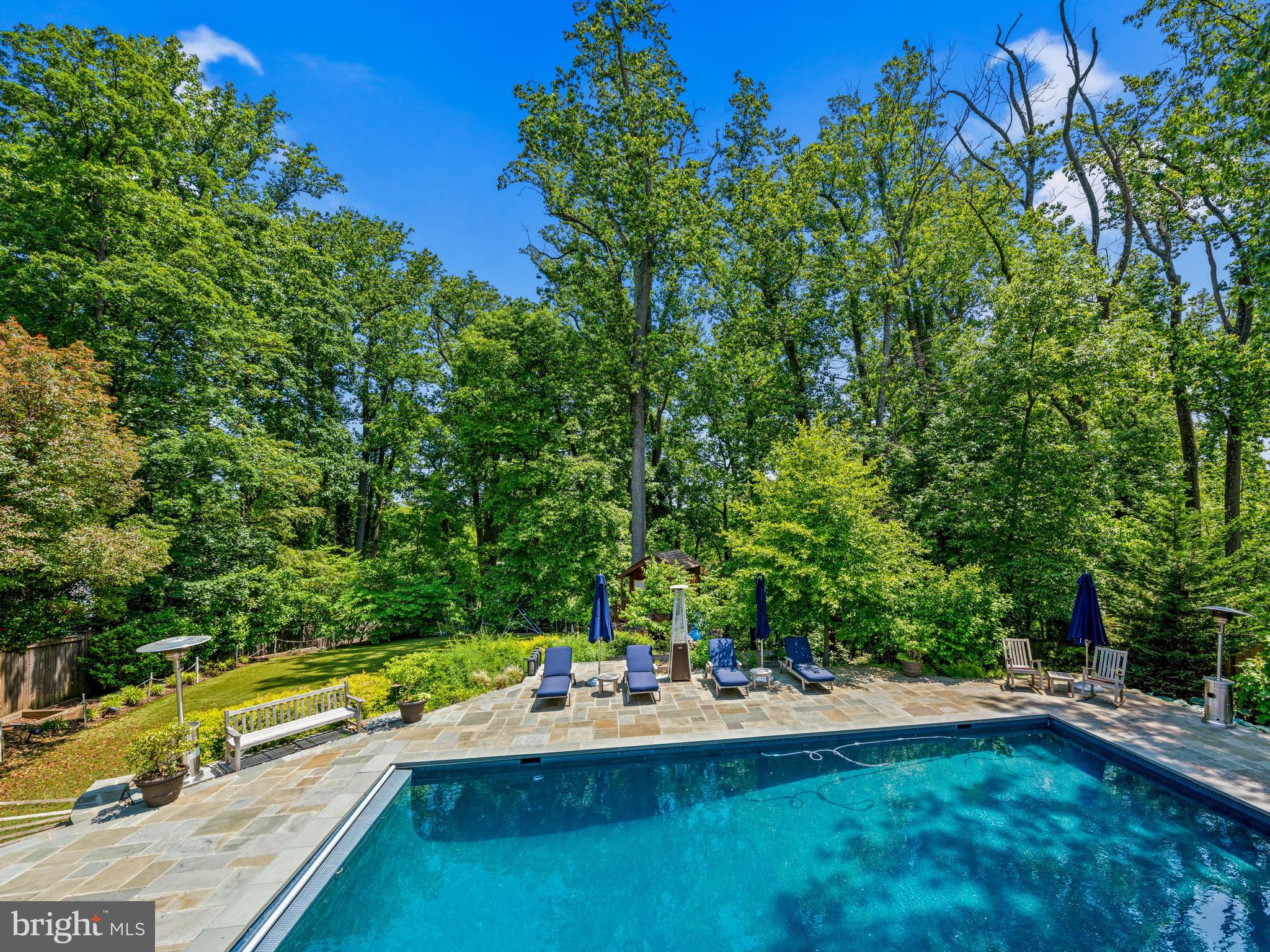 FOXHALL - Residential