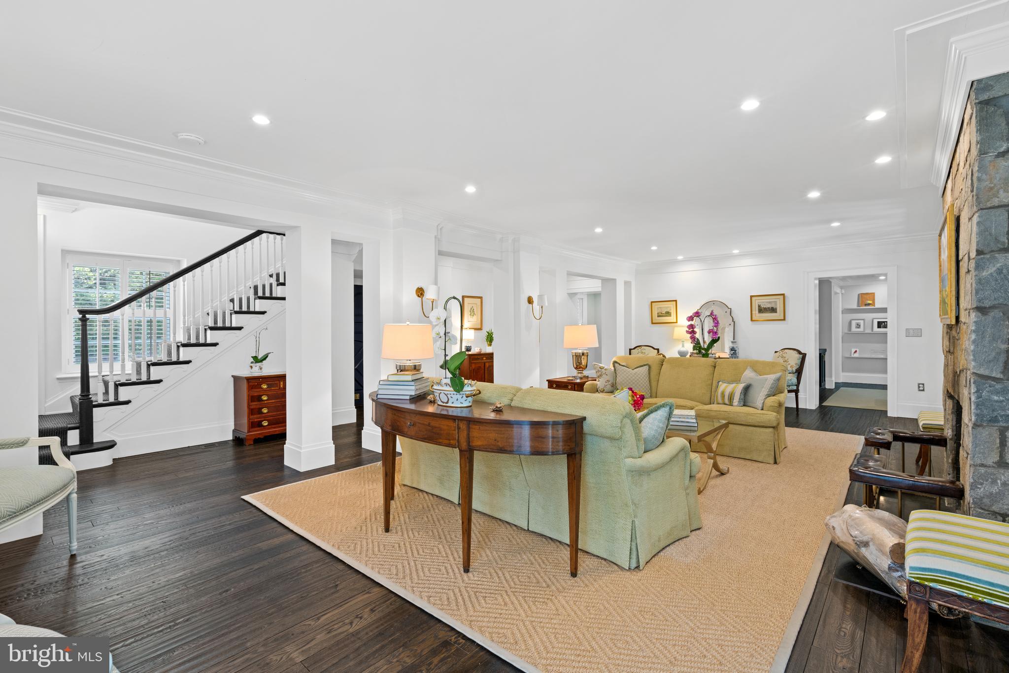 FOXHALL - Residential