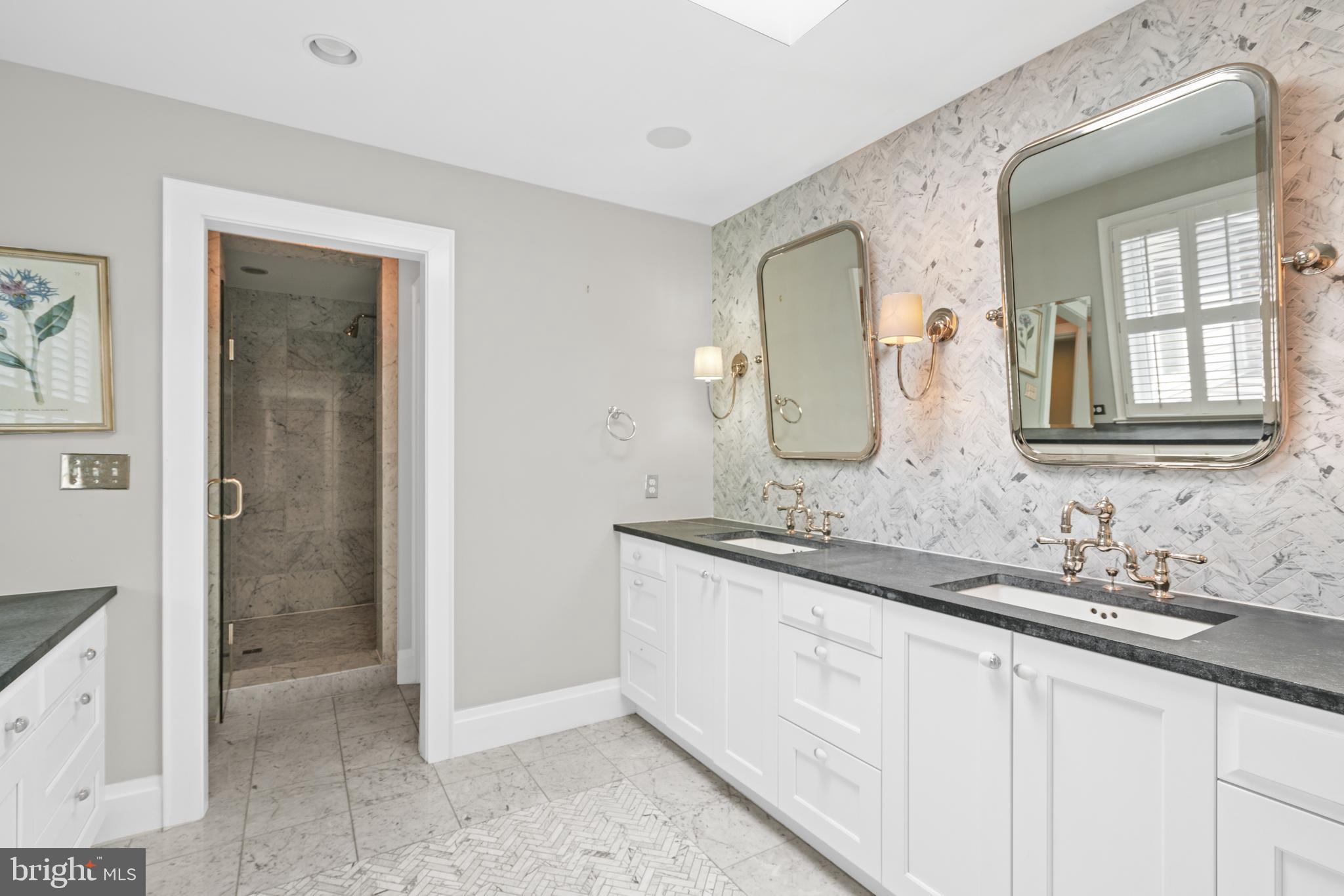FOXHALL - Residential