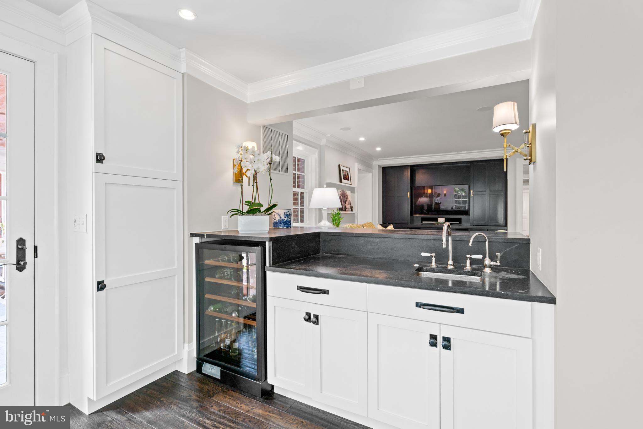 FOXHALL - Residential