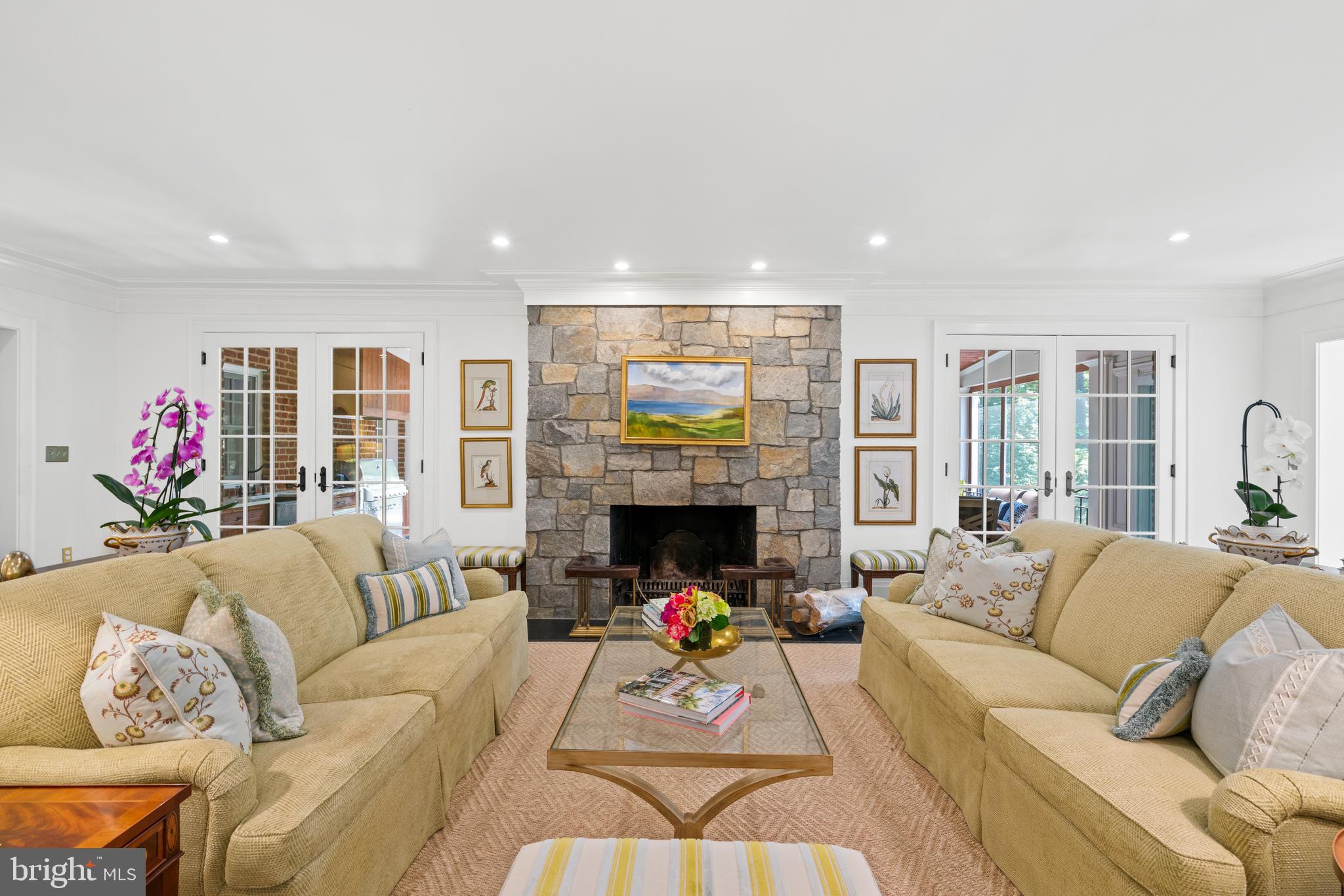 FOXHALL - Residential