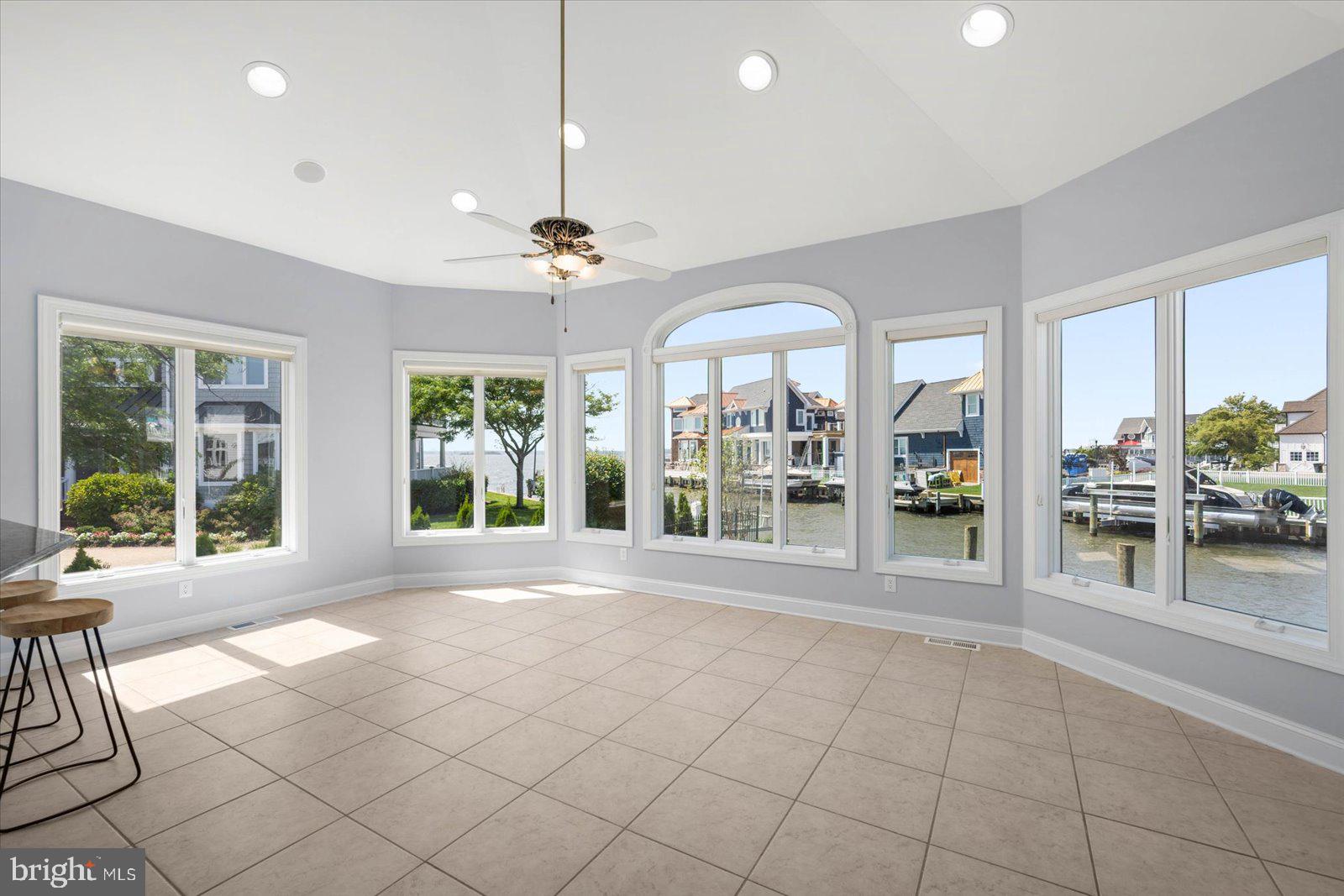 HERON HARBOUR - Residential