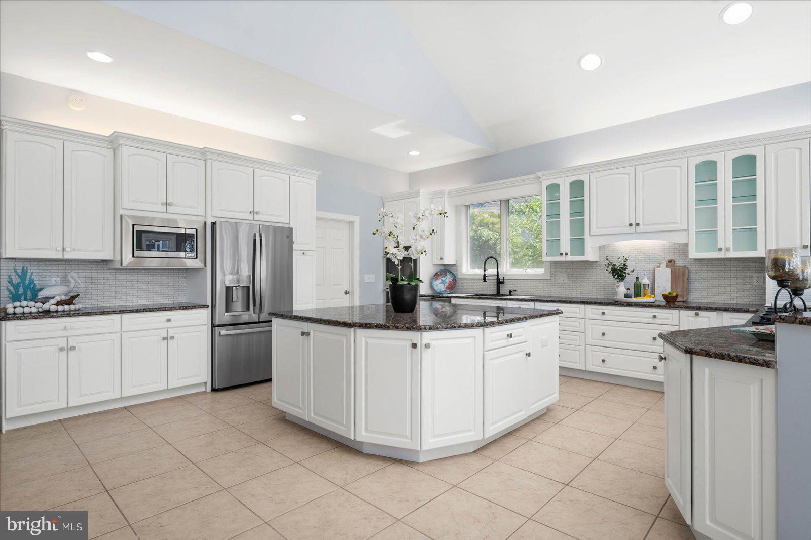 HERON HARBOUR - Residential