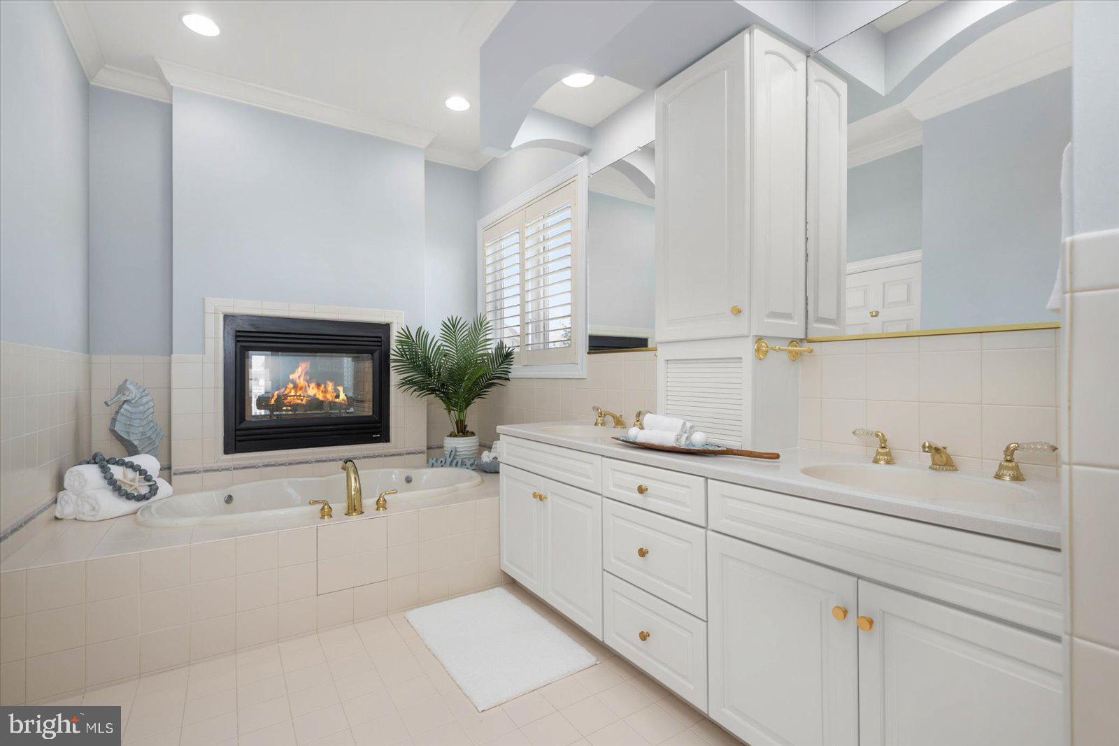 HERON HARBOUR - Residential