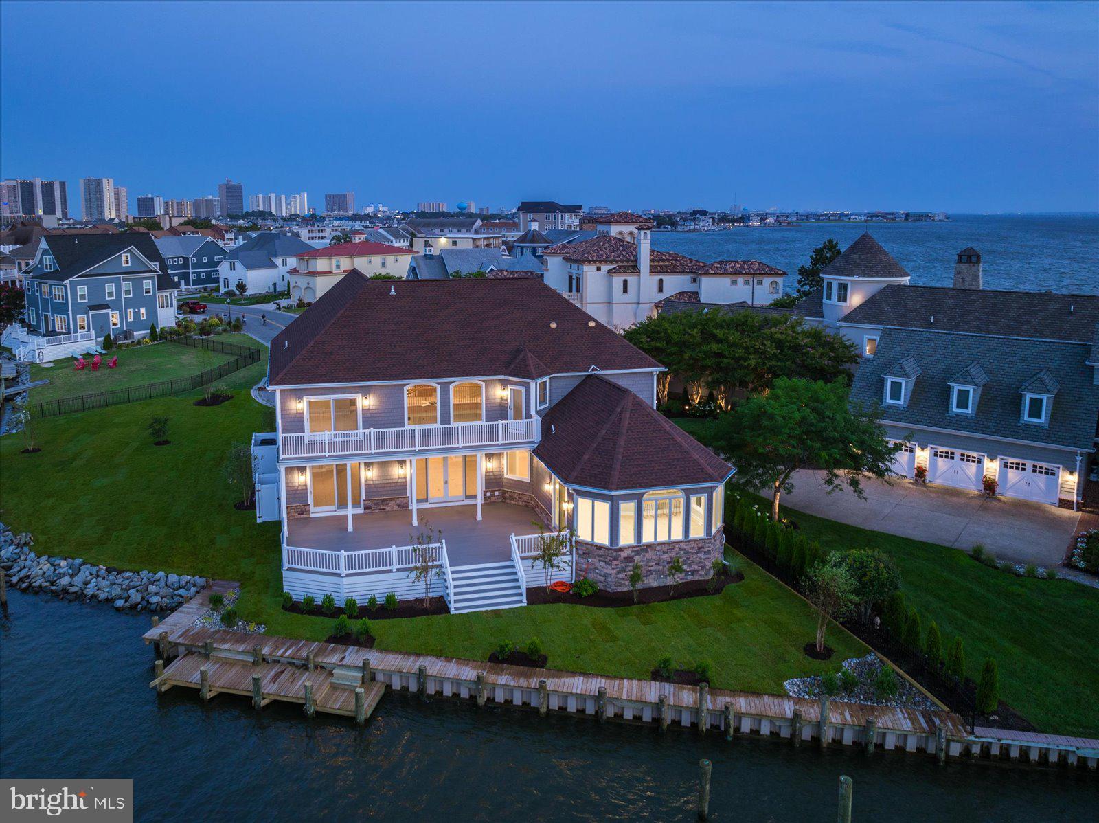 HERON HARBOUR - Residential