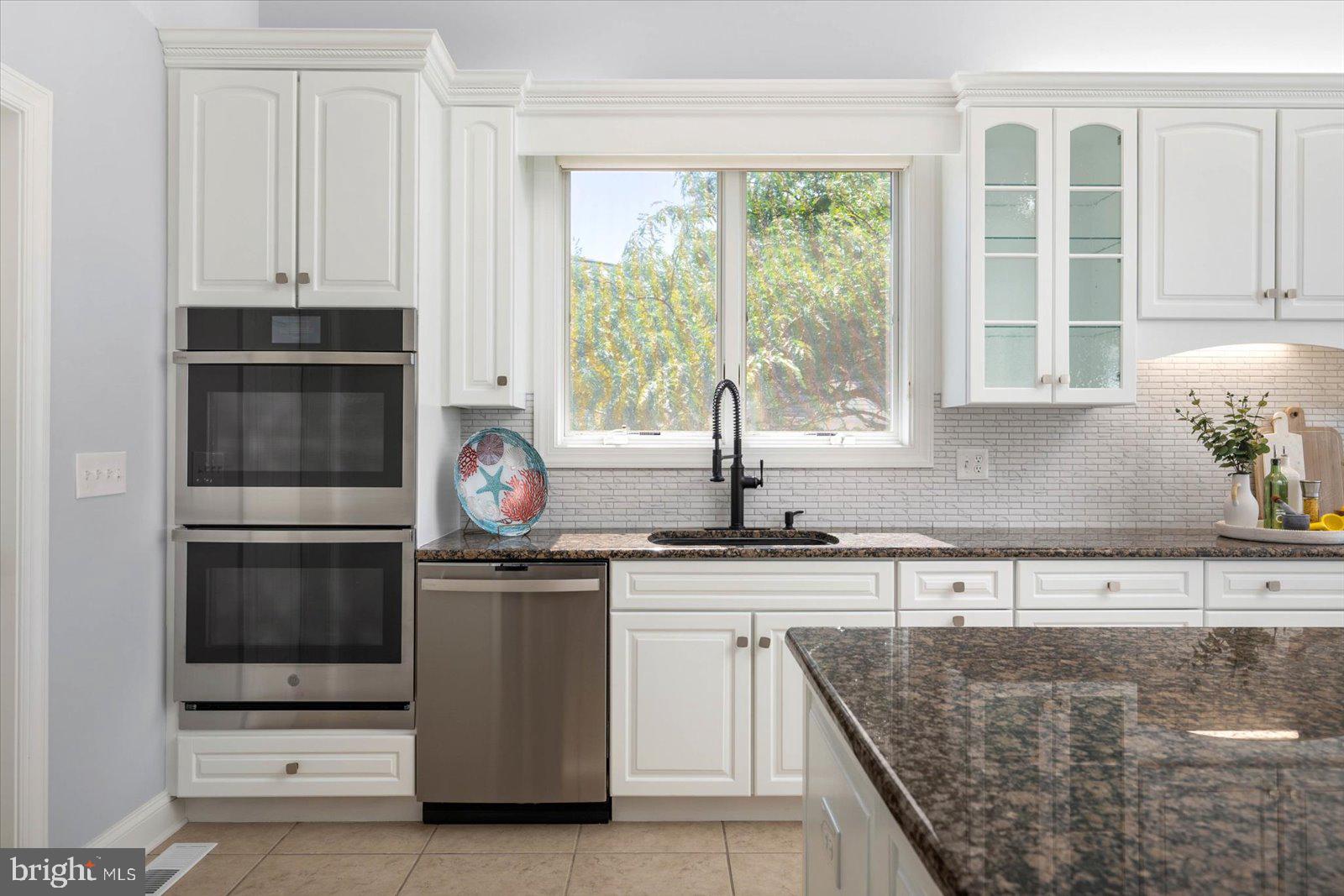 HERON HARBOUR - Residential