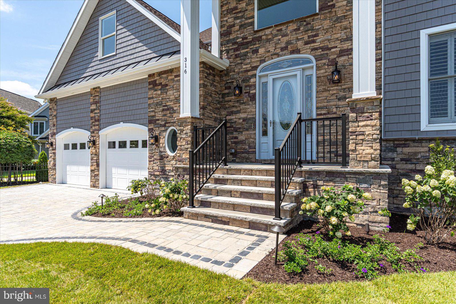 HERON HARBOUR - Residential