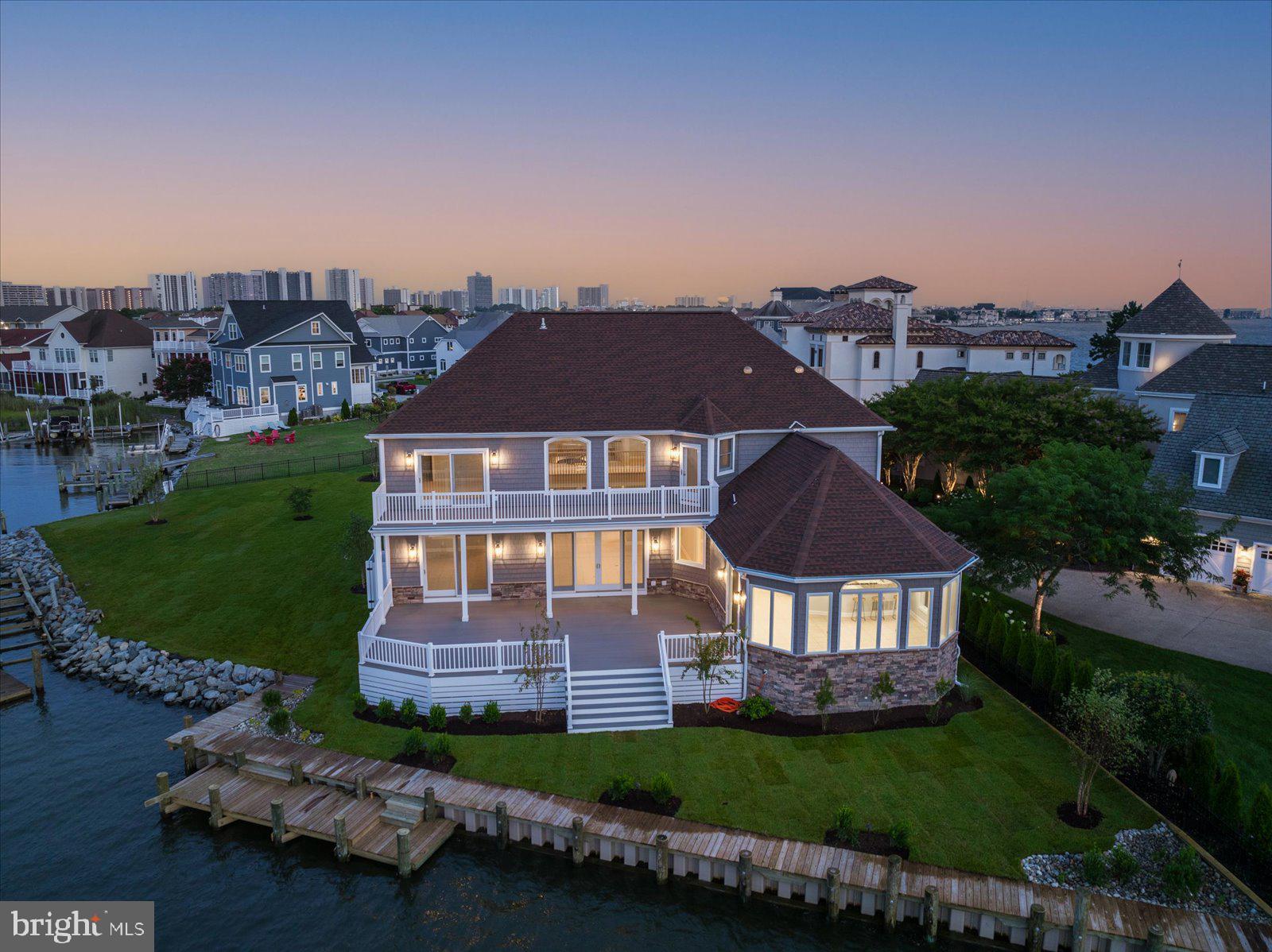 HERON HARBOUR - Residential