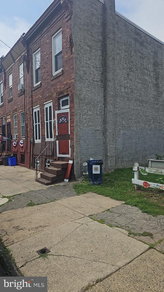 KENSINGTON - Residential