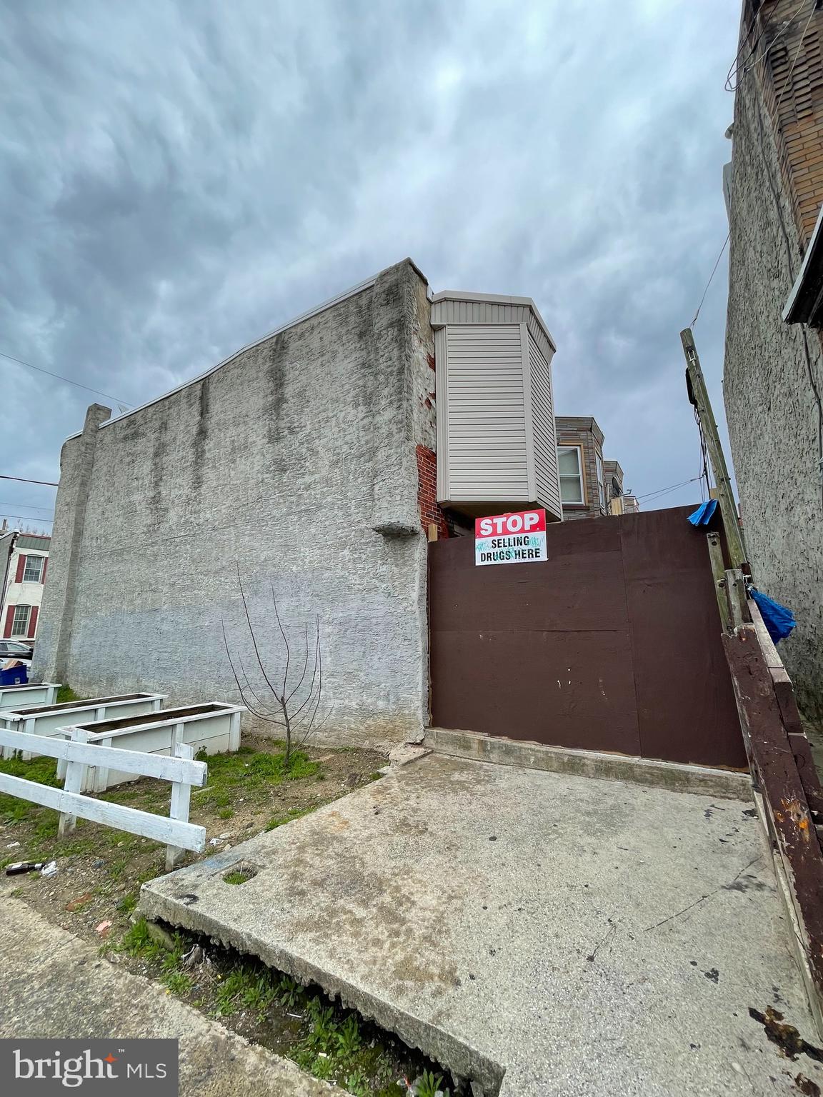 KENSINGTON - Residential