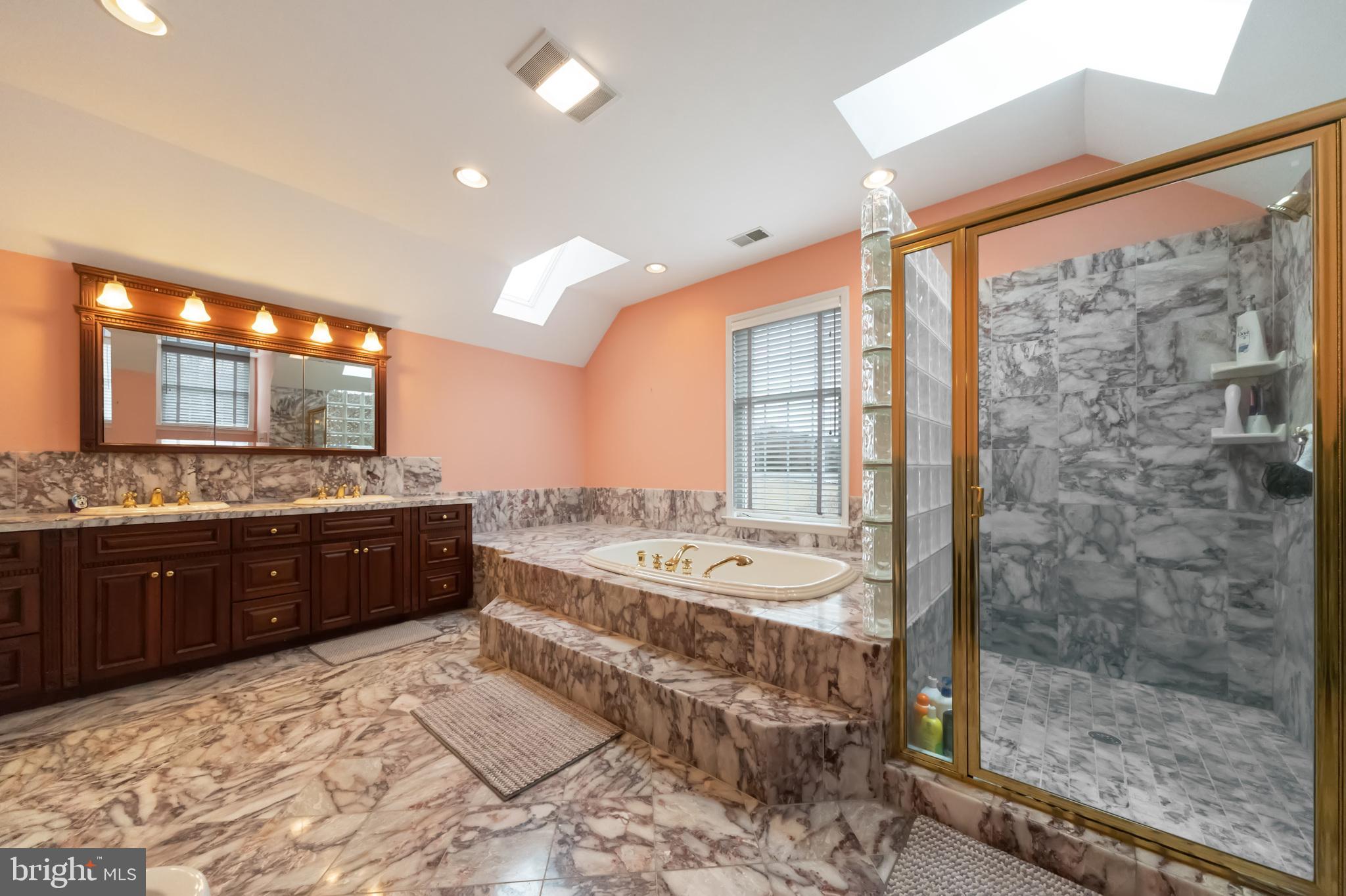 MILLERSVILLE - Residential